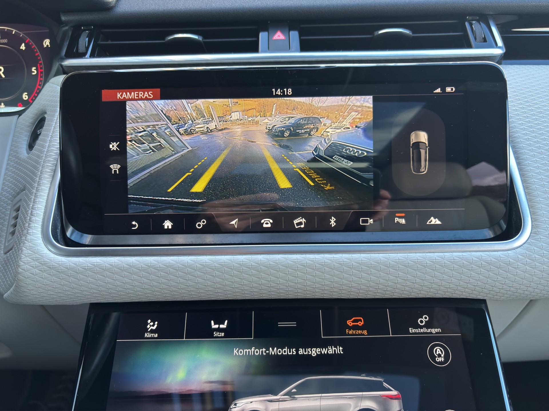LAND ROVER Range Rover Velar R-Dynamic D 240 SE Automatic-image-5