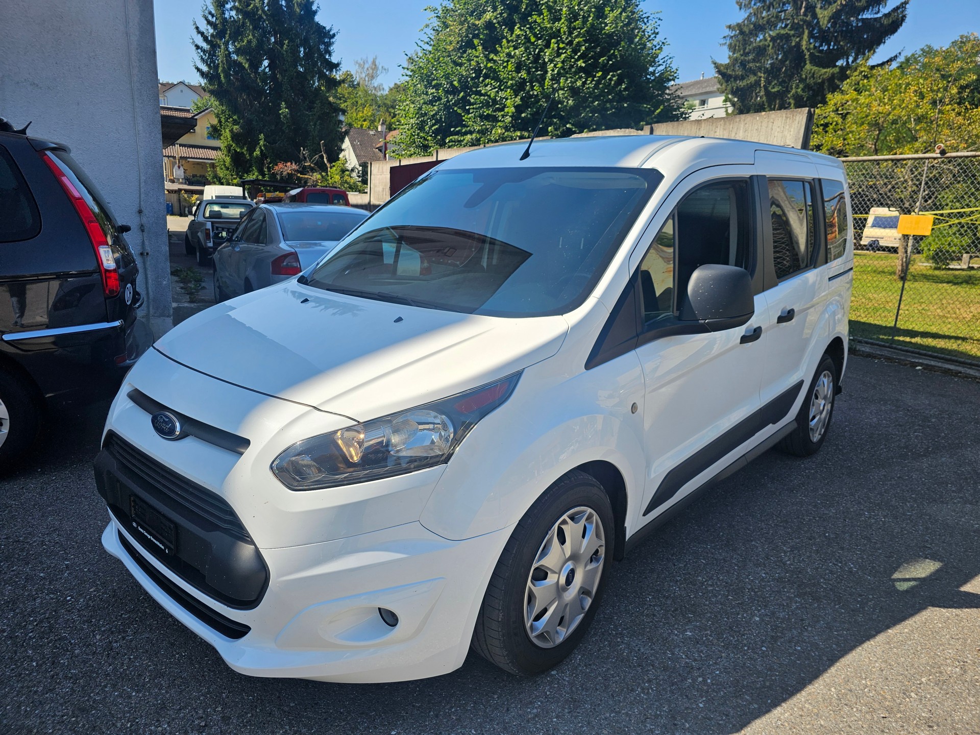 FORD Tourneo Connect 1.5 TDCi Ambiente-image-2
