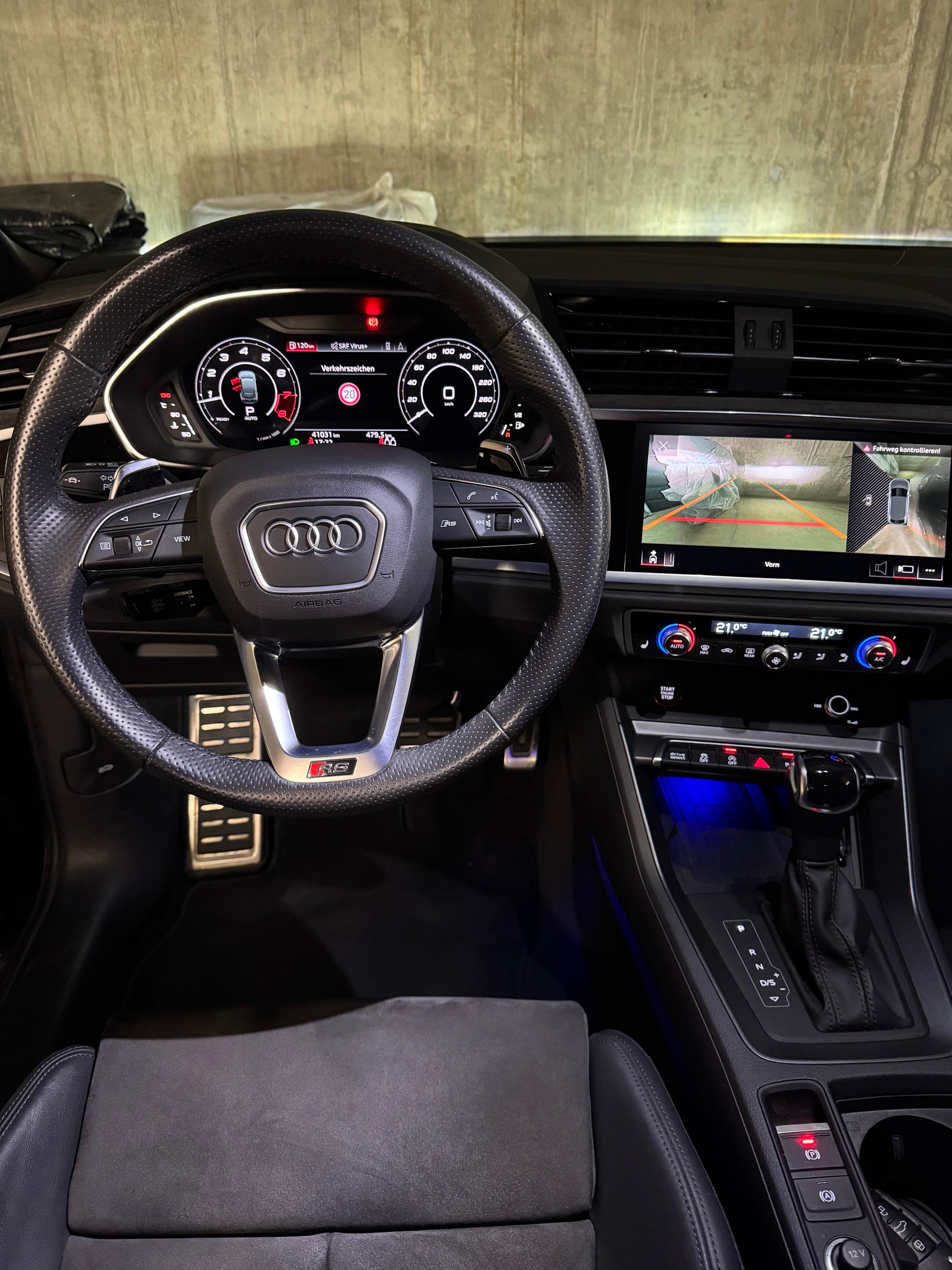 AUDI 2.5 TFSI quattro S-Tronic-image-3