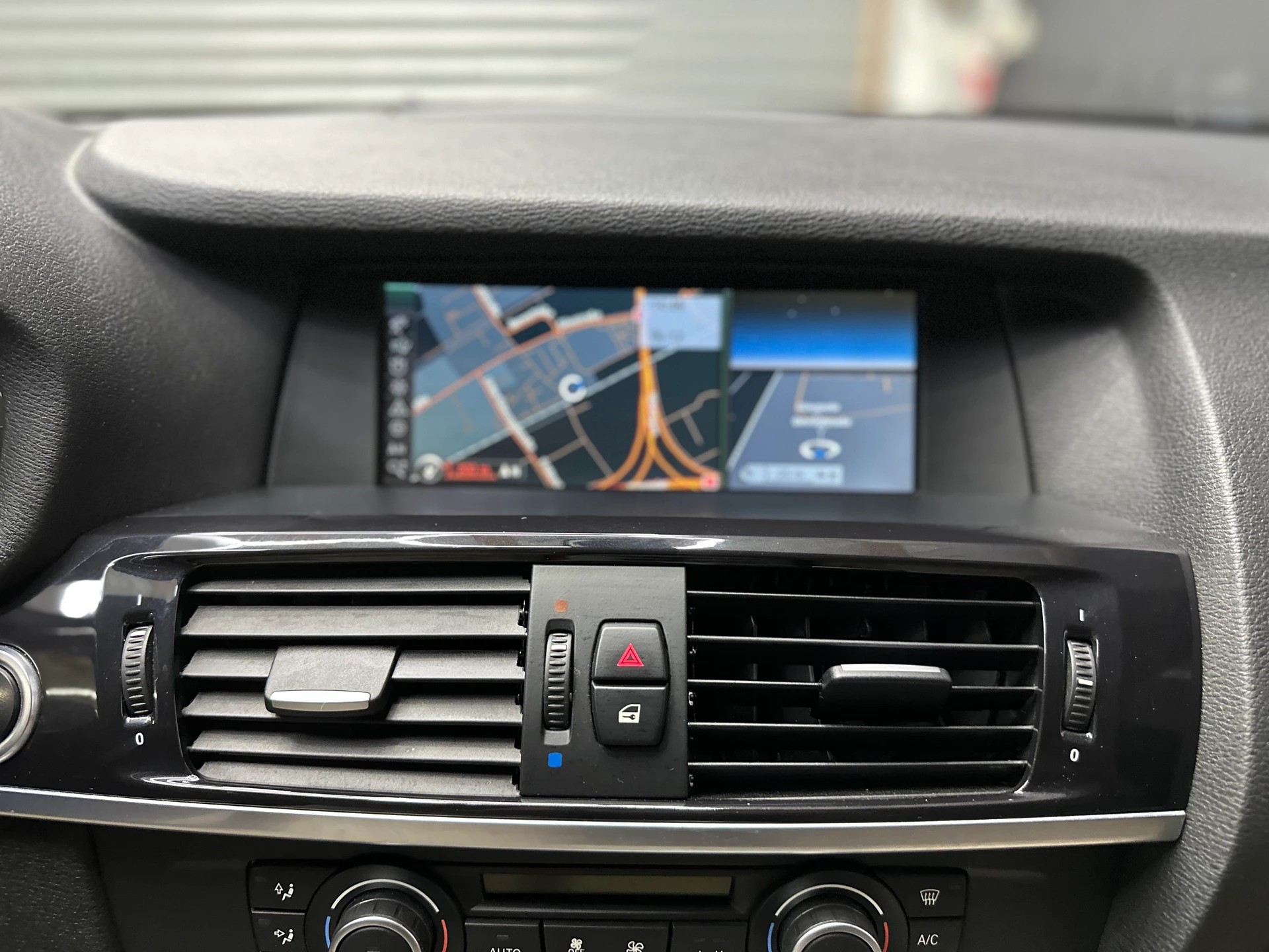 BMW X3 xDrive 28i Steptronic-image-14