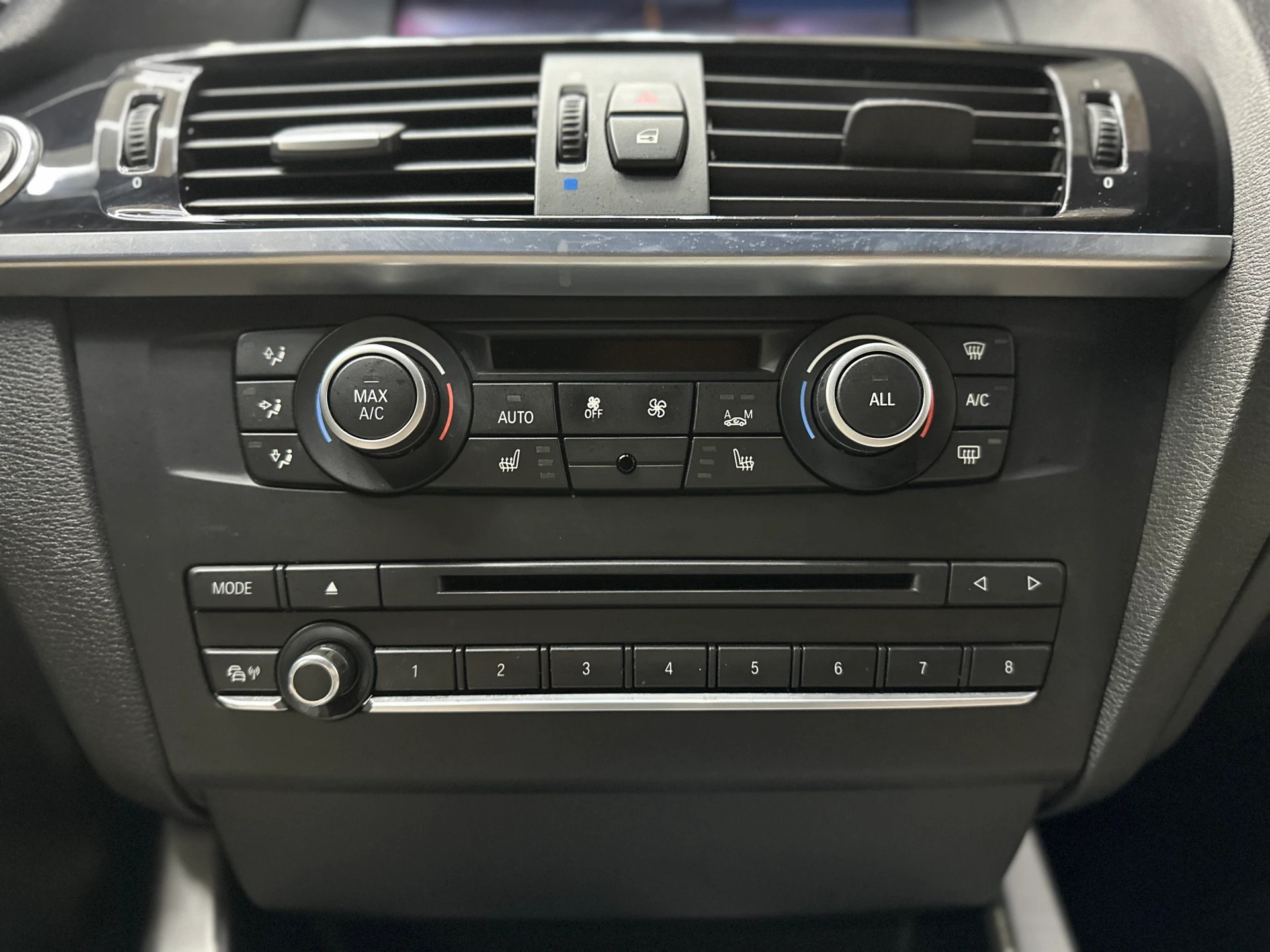 BMW X3 xDrive 28i Steptronic-image-13