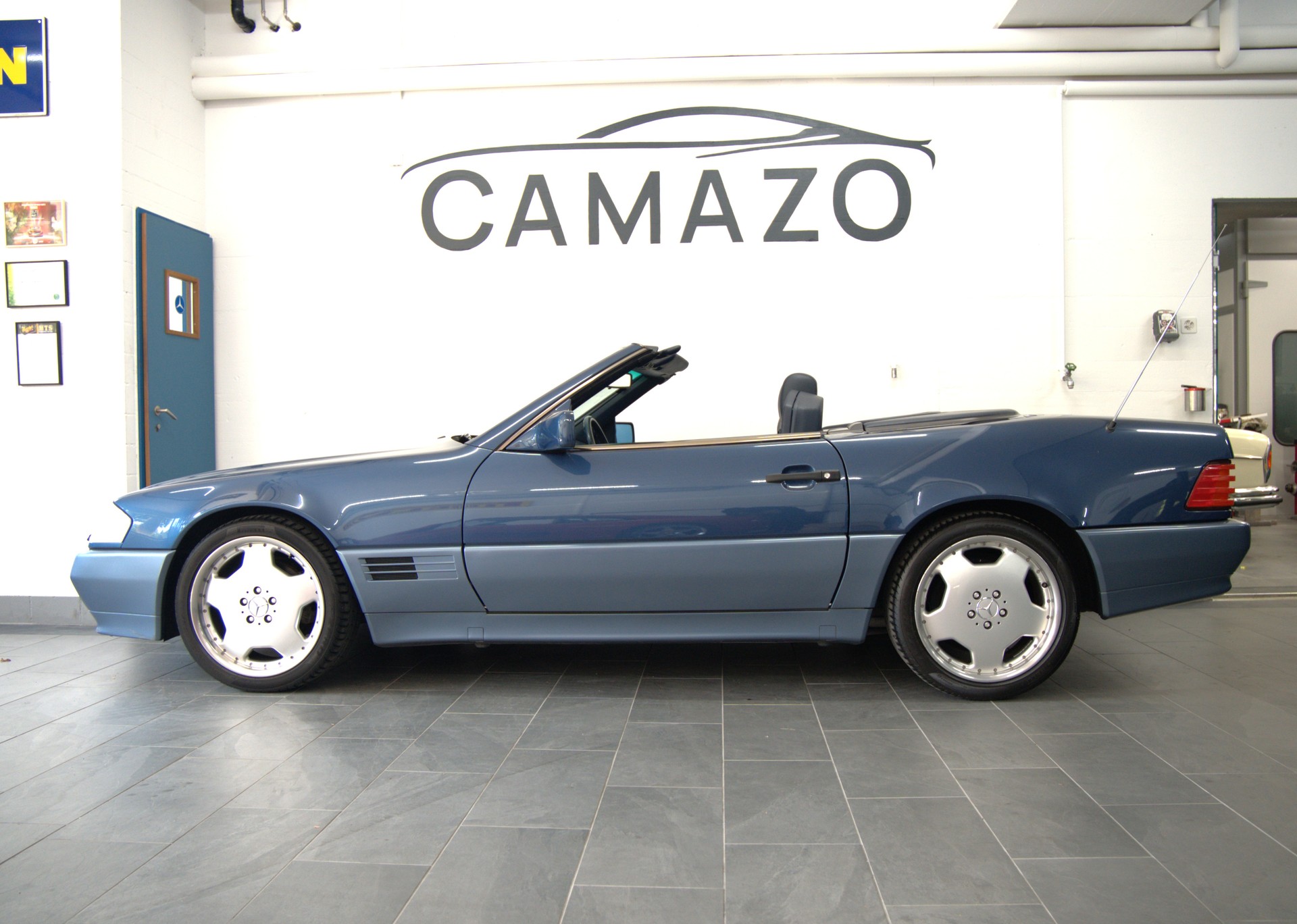 MERCEDES-BENZ SL 300-image-1