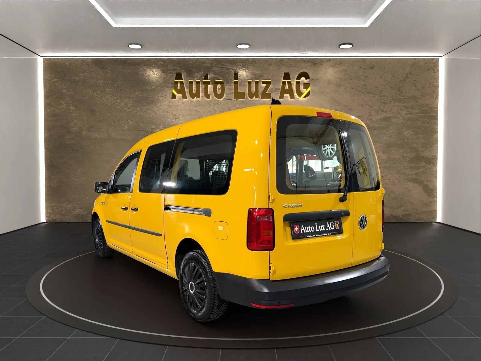 VW Caddy Maxi 2.0TDI 4Motion BlueMotion Technology-image-4