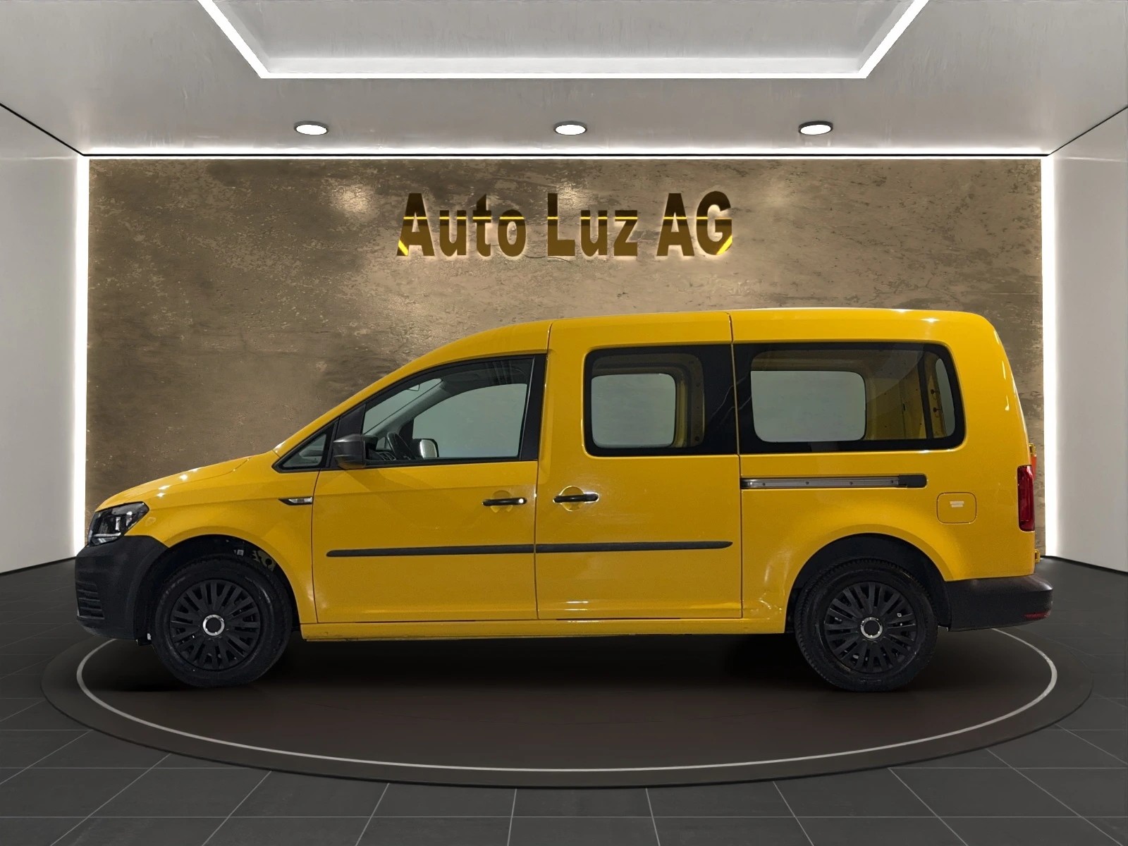 VW Caddy Maxi 2.0TDI 4Motion BlueMotion Technology-image-5