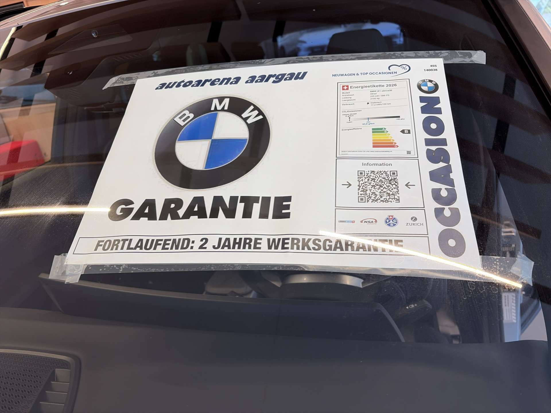 BMW iX1 xDrive 30 M Sport 306PS Automat-image-3
