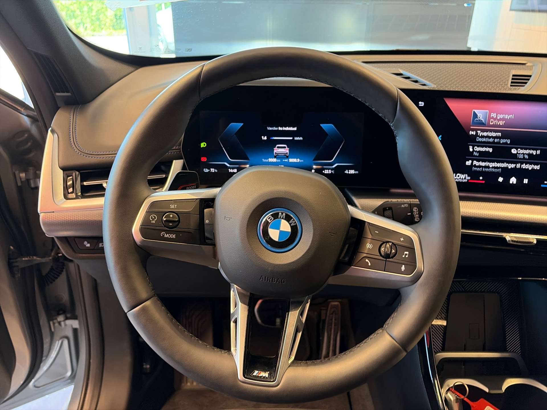 BMW iX1 xDrive 30 M Sport 306PS Automat-image-15