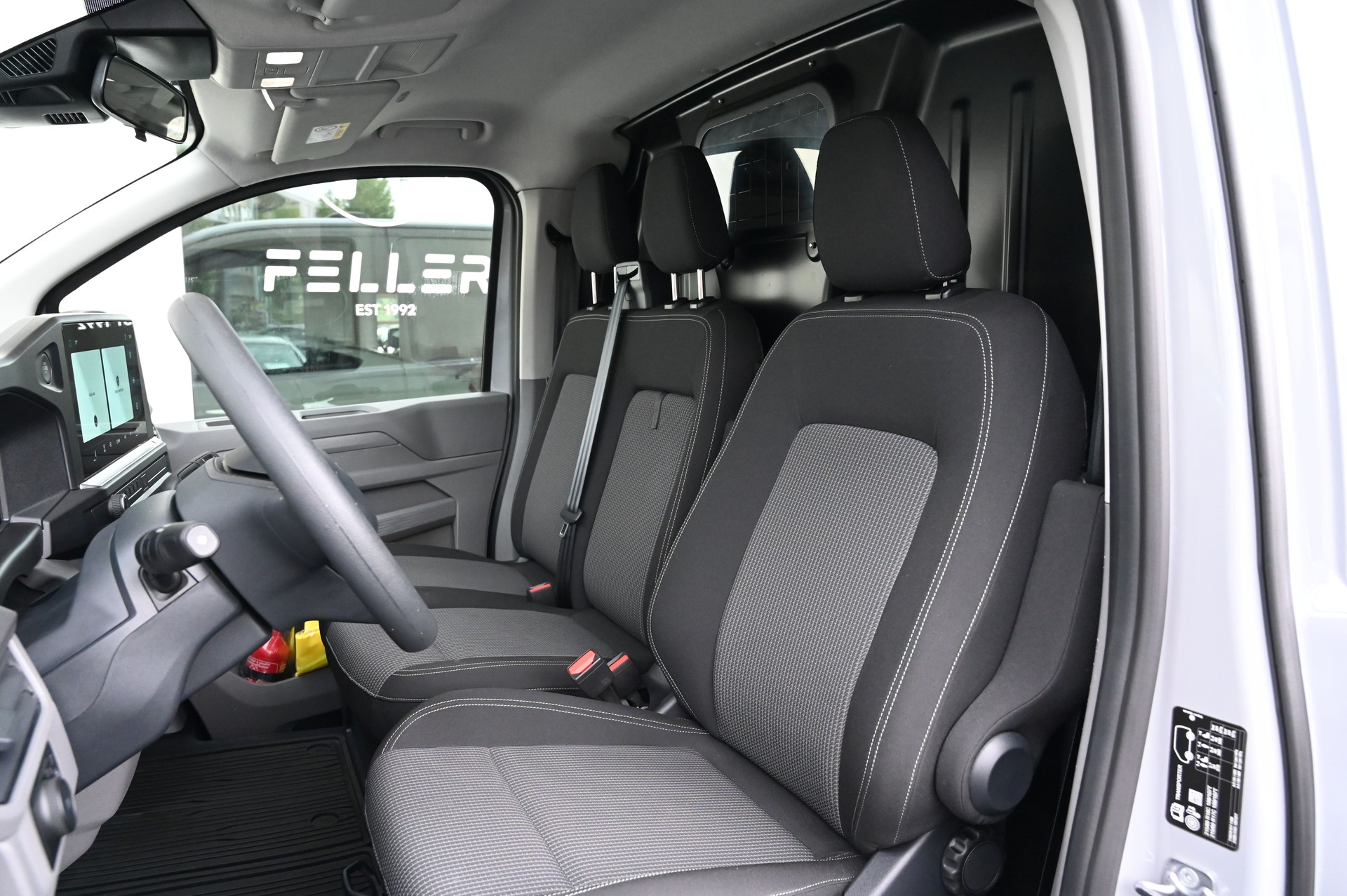 VW Transporter 2.0 TDI 4Motion Automat-image-12