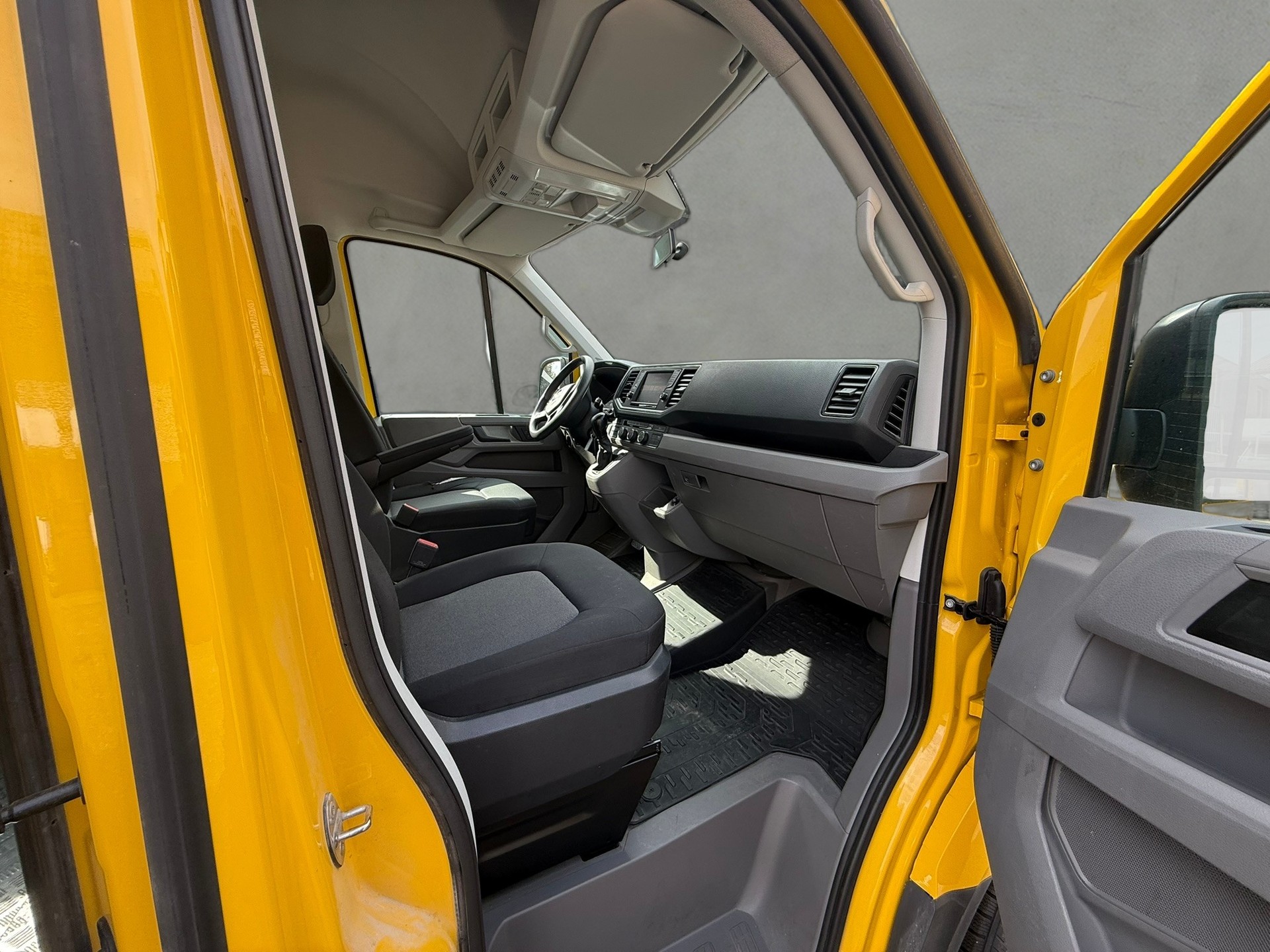VW Crafter 35 2.0 TDI Entry L3 A-image-12