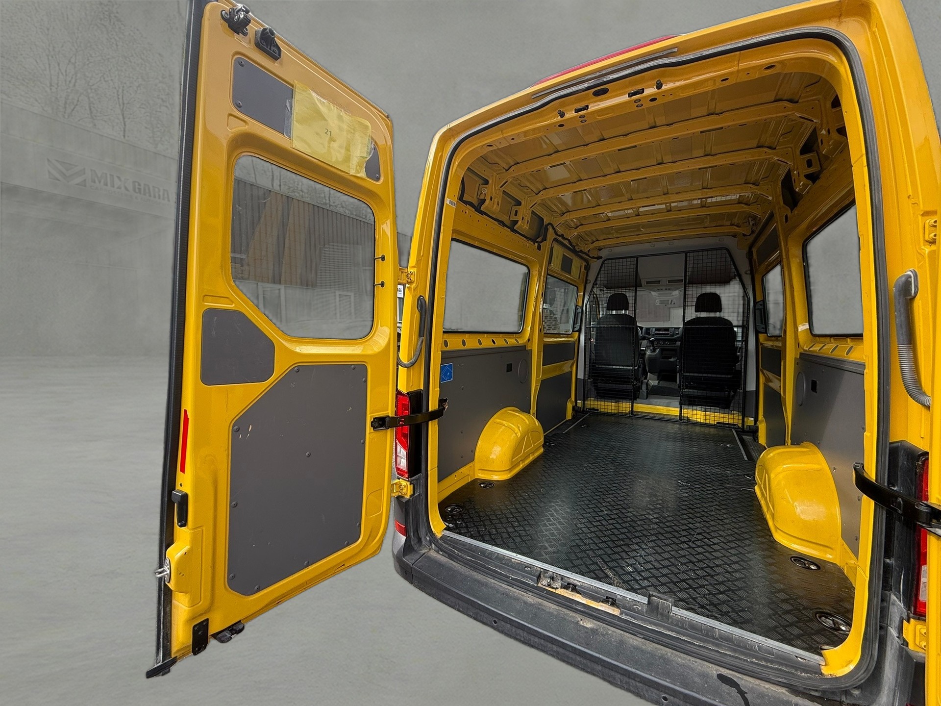 VW Crafter 35 2.0 TDI Entry L3 A-image-9