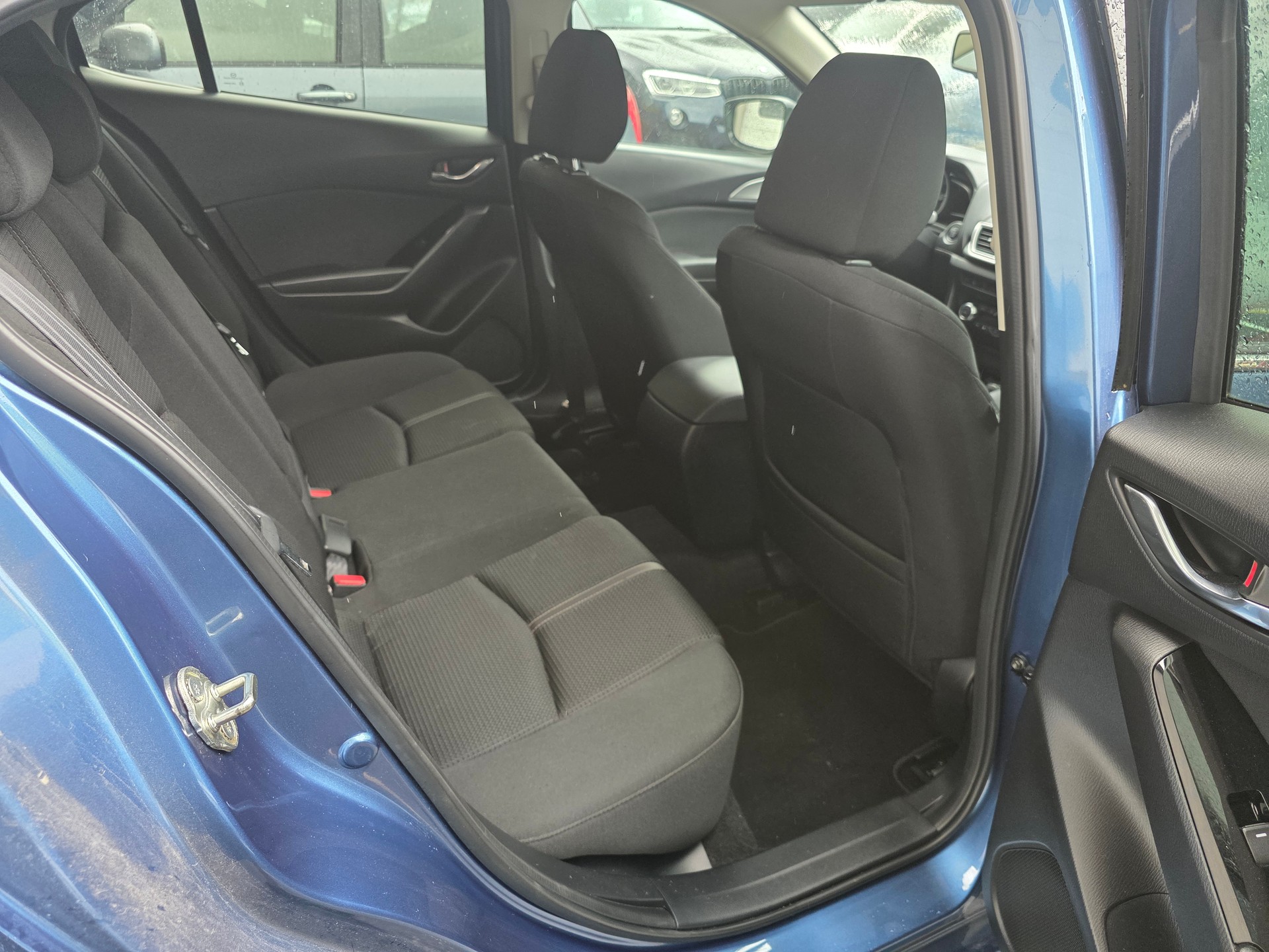 MAZDA 3 SKYACTIV-D 105 Ambition Plus-image-9
