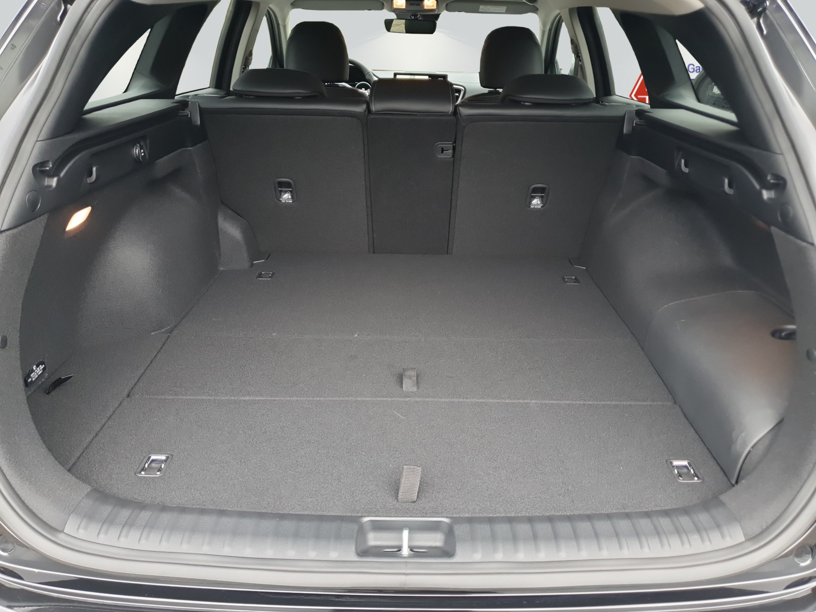 KIA Ceed SW 1.6 GDi Plug-in Hybrid Style-image-9