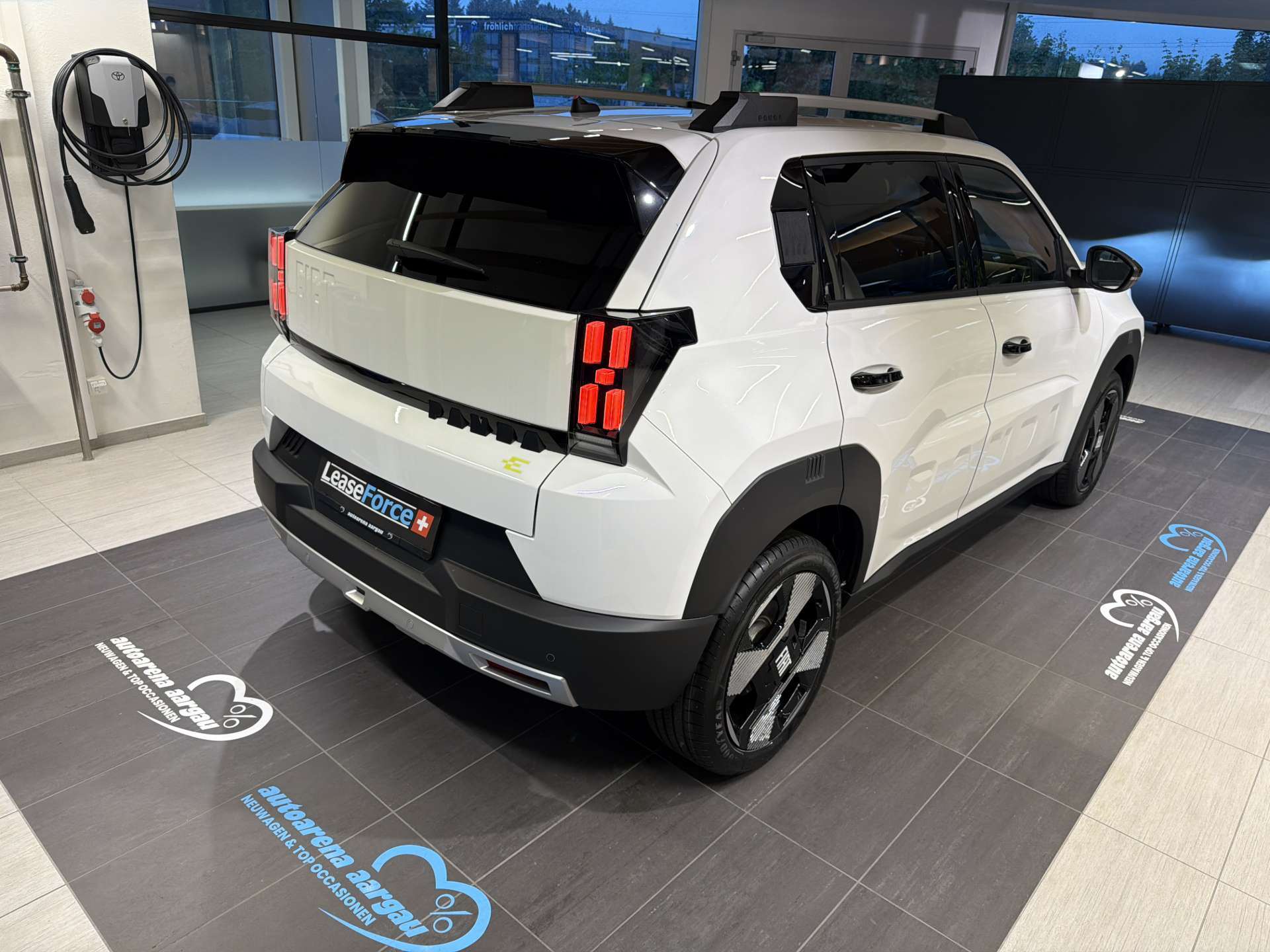 FIAT Grande Panda Elektro La Prima Automat-image-2