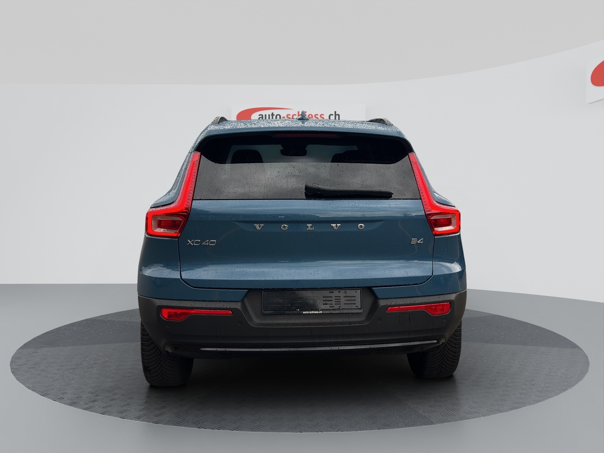 VOLVO XC40 B4 Benzin Mild Hybrid Plus Dark DCT-image-1