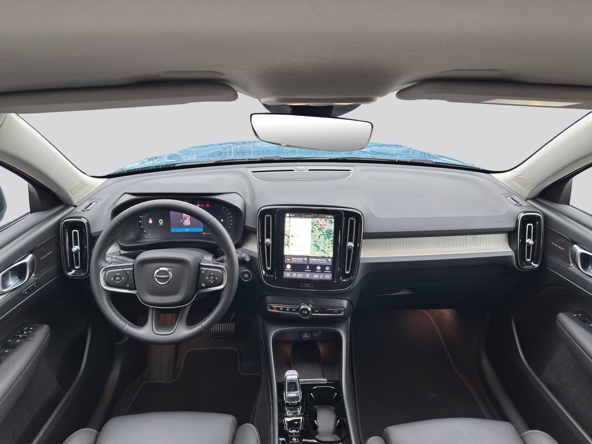 VOLVO XC40 B4 Benzin Mild Hybrid Plus Dark DCT-image-14