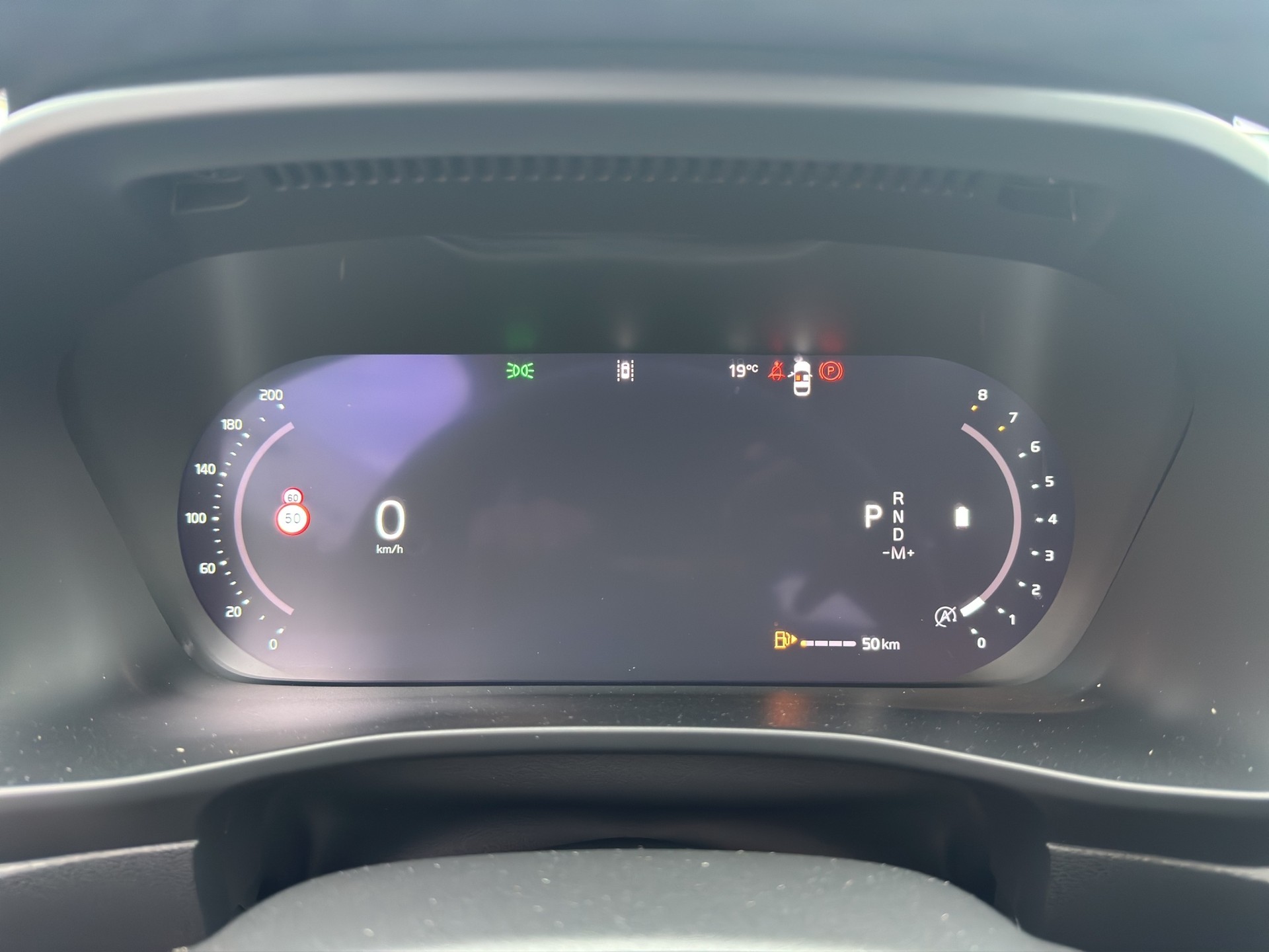 VOLVO XC40 B4 Benzin Mild Hybrid Plus Dark DCT-image-11