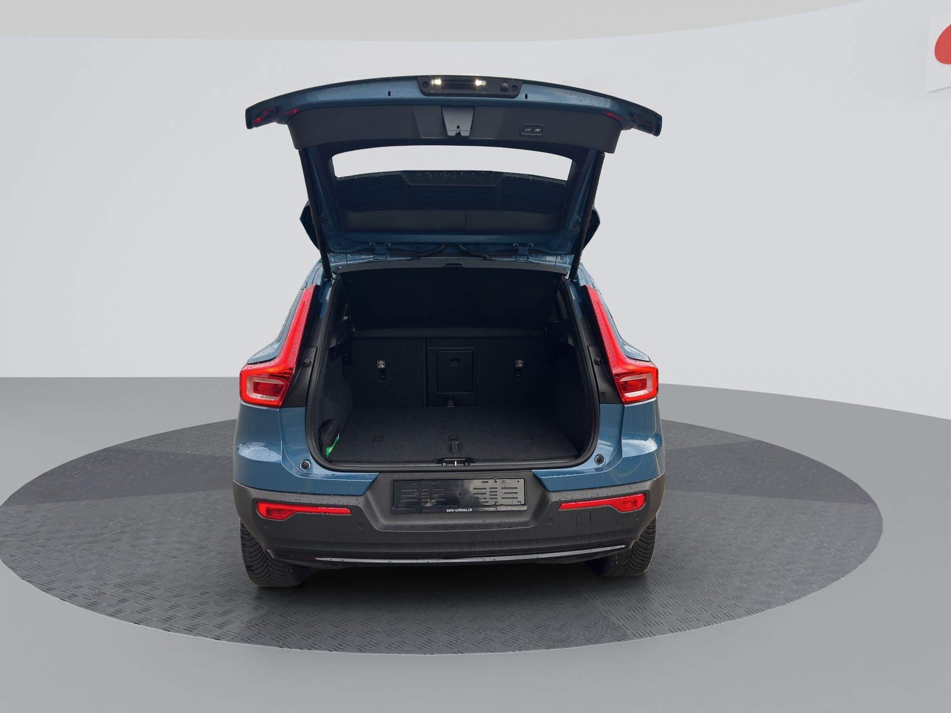 VOLVO XC40 B4 Benzin Mild Hybrid Plus Dark DCT-image-15