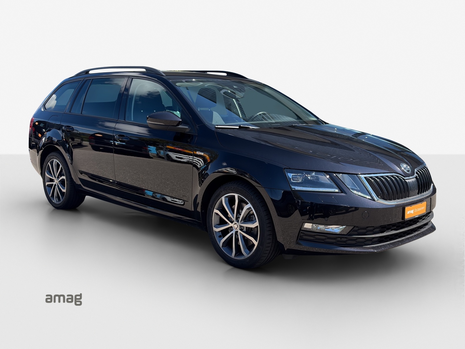 SKODA Octavia Combi 2.0 TSI Soleil 4x4 DSG-image-5