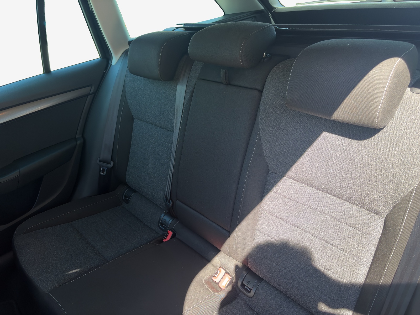 SKODA Octavia Combi 2.0 TSI Soleil 4x4 DSG-image-11