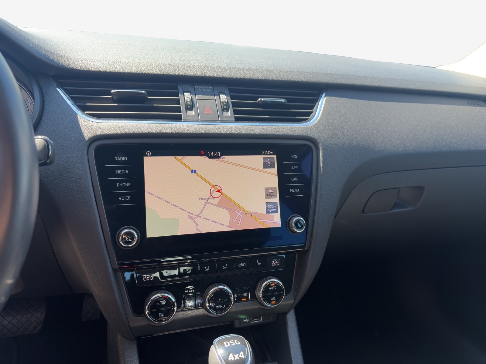 SKODA Octavia Combi 2.0 TSI Soleil 4x4 DSG-image-10