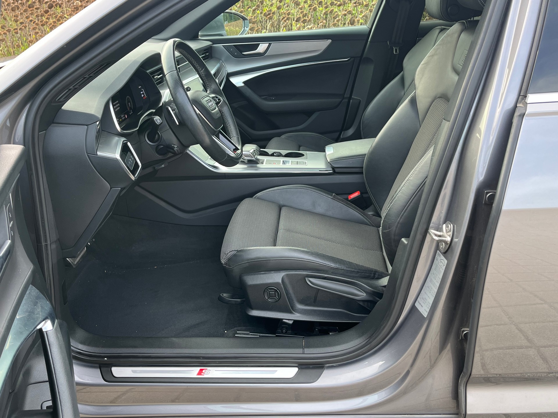 AUDI AUDI A6 Avant 40 TDI S line quattro S-tronic-image-10