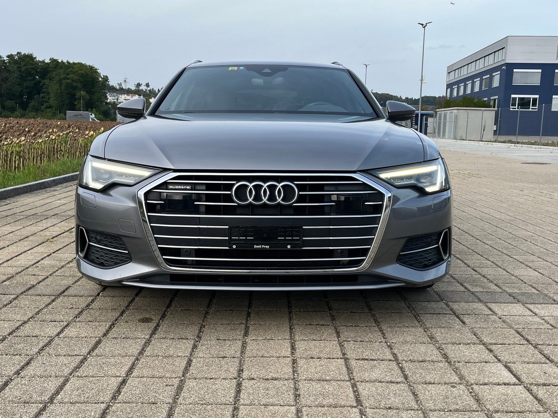 AUDI AUDI A6 Avant 40 TDI S line quattro S-tronic-image-2