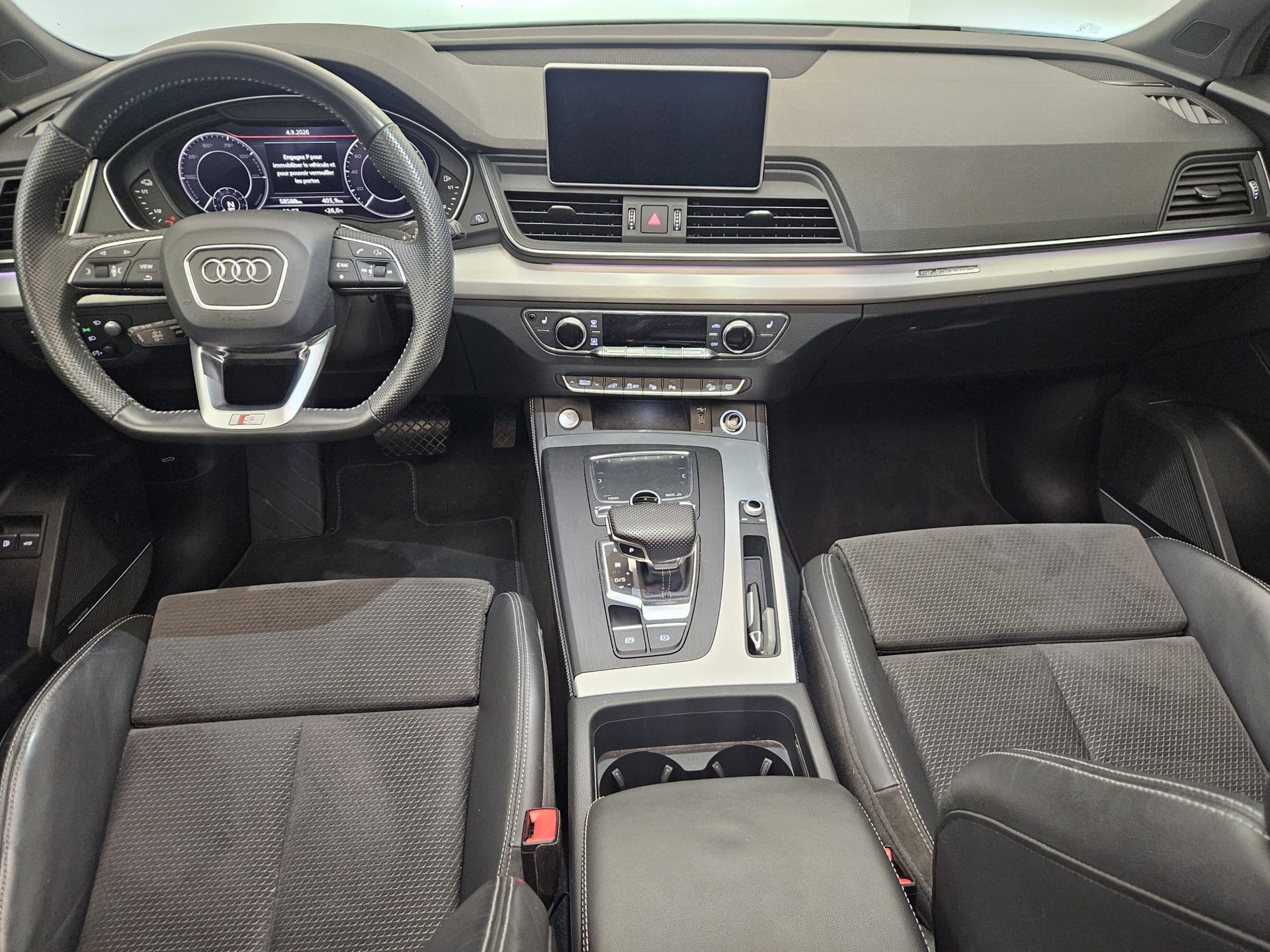 AUDI Q5 55 TFSI e sport quattro-image-9