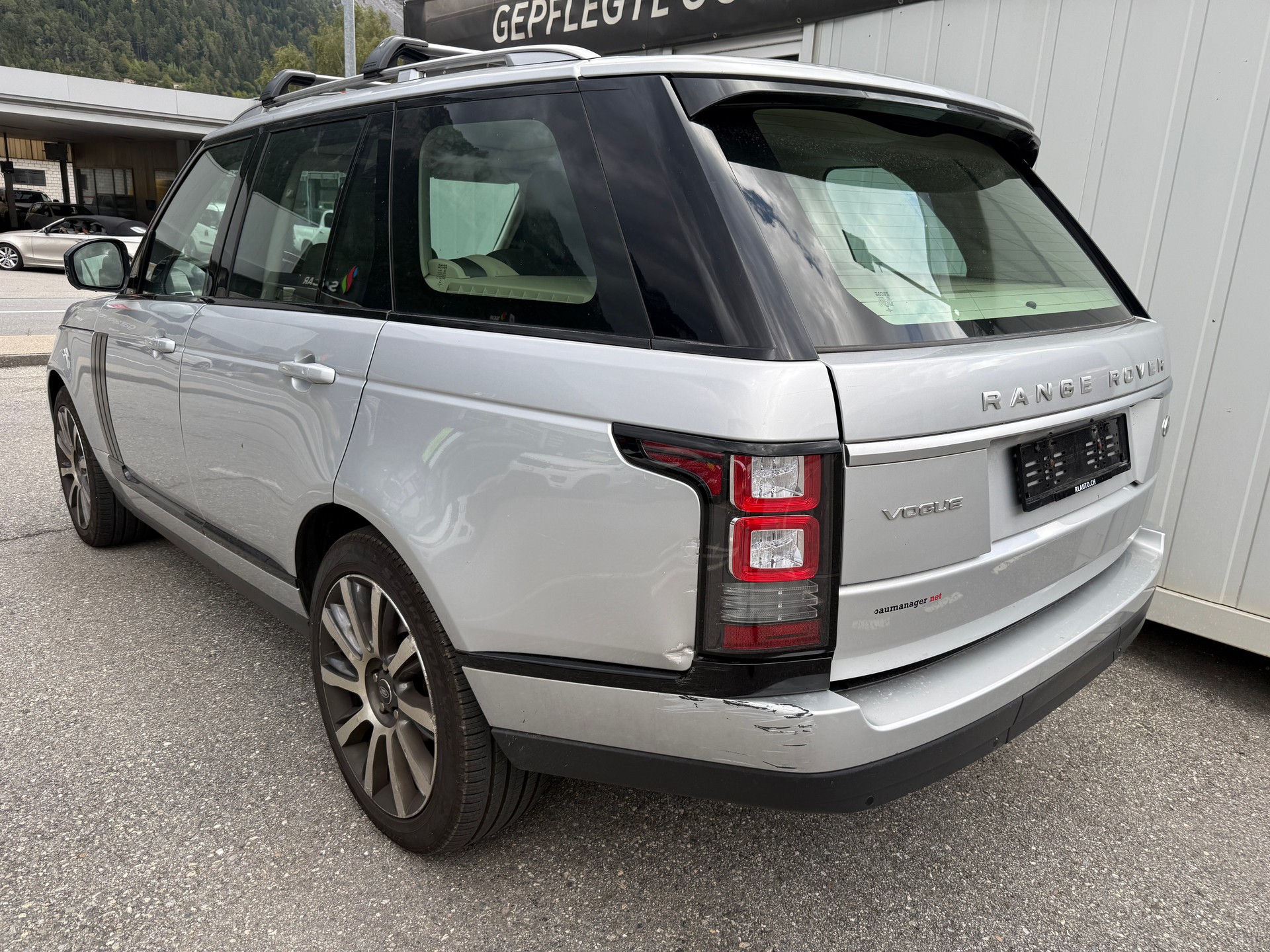 LAND ROVER Range Rover 3.0 TDV6 Vogue Automatic * FÜR EXPORT* AB PLATZ * 136'000 KM*-image-5