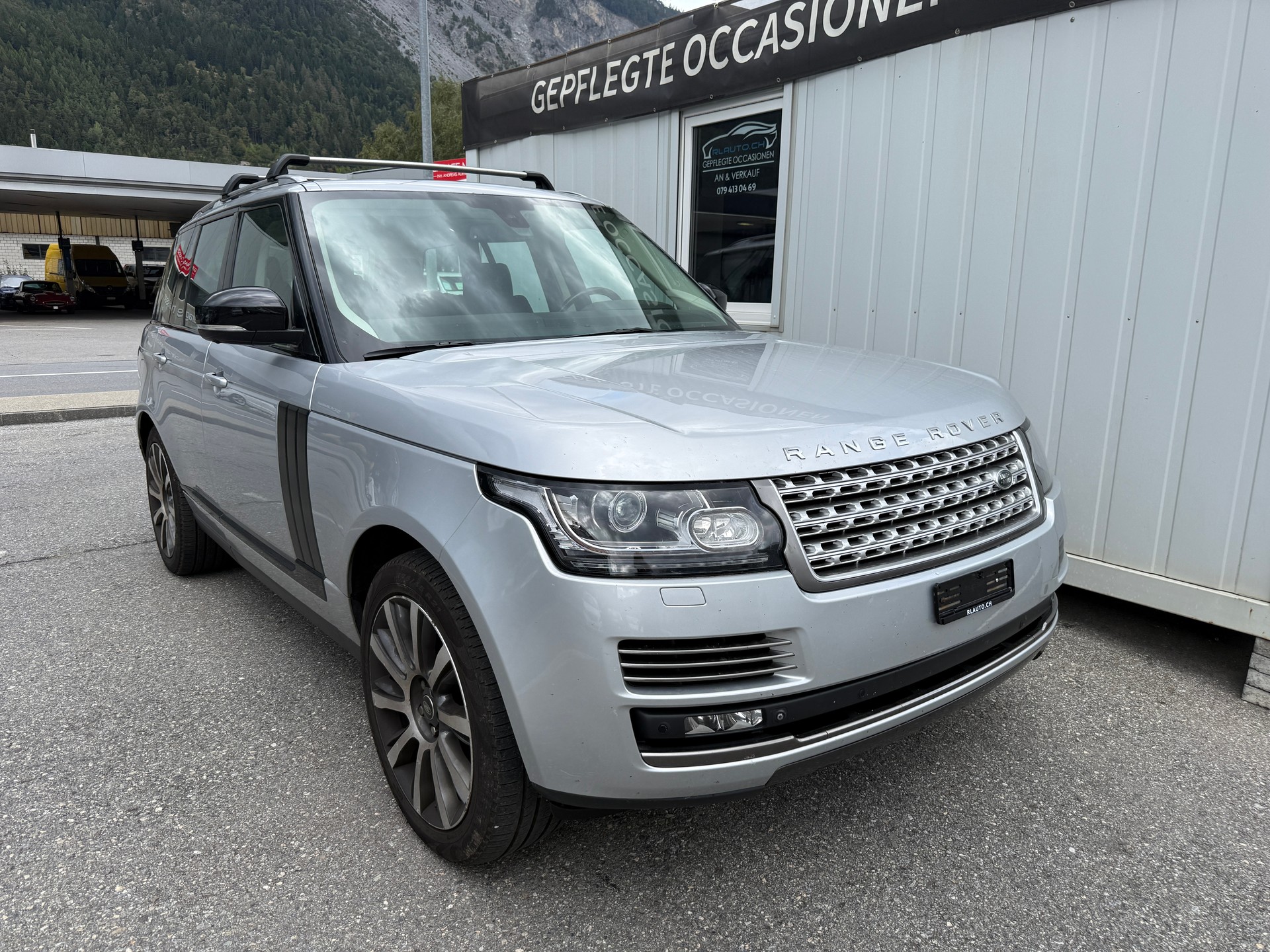 LAND ROVER Range Rover 3.0 TDV6 Vogue Automatic * FÜR EXPORT* AB PLATZ * 136'000 KM*-image-0