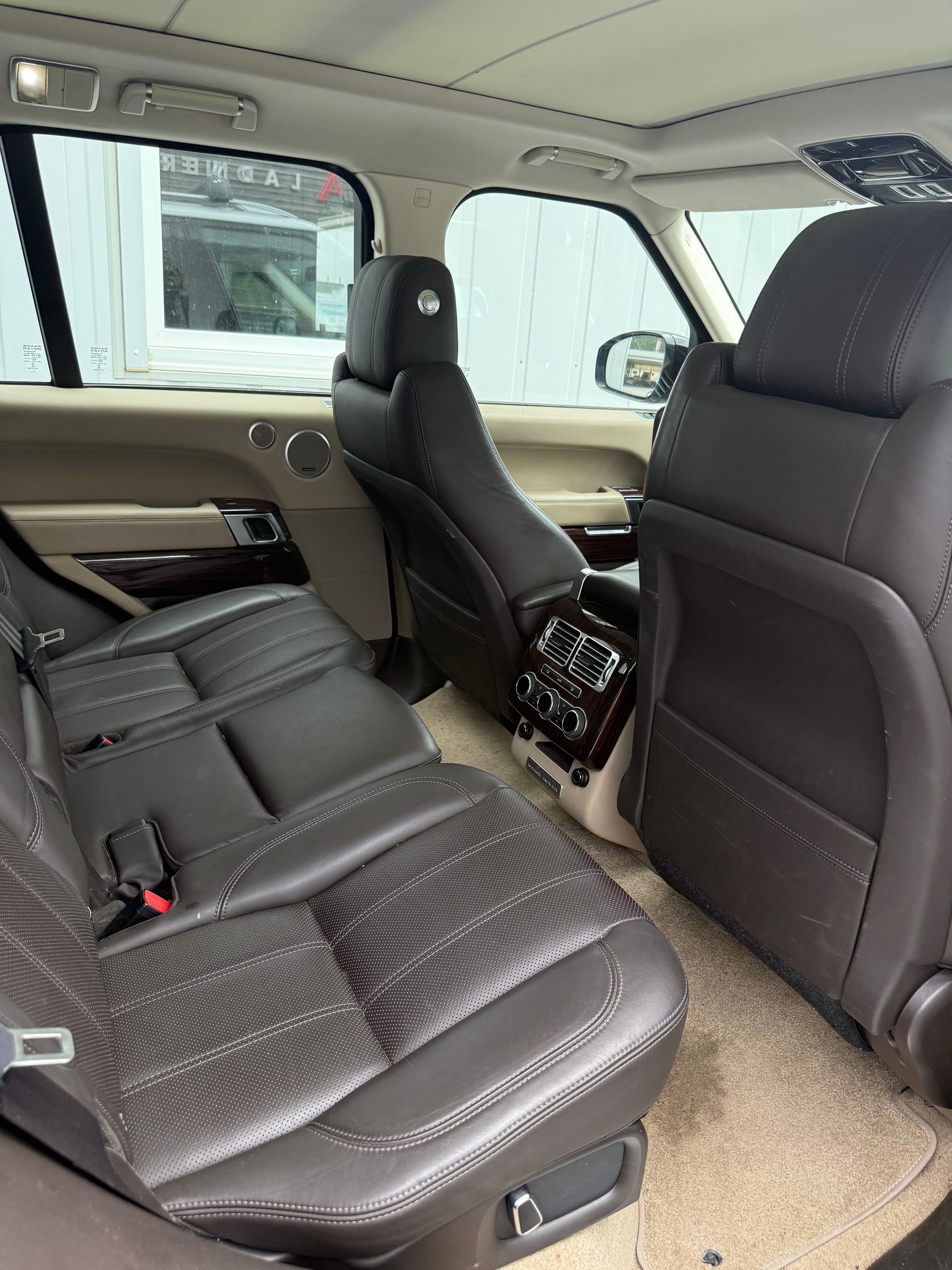 LAND ROVER Range Rover 3.0 TDV6 Vogue Automatic * FÜR EXPORT* AB PLATZ * 136'000 KM*-image-14