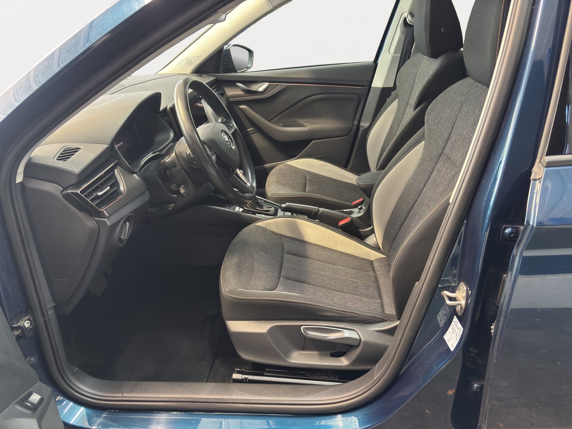 SKODA Kamiq 1.5 TSI ACT Ambition DSG-image-8