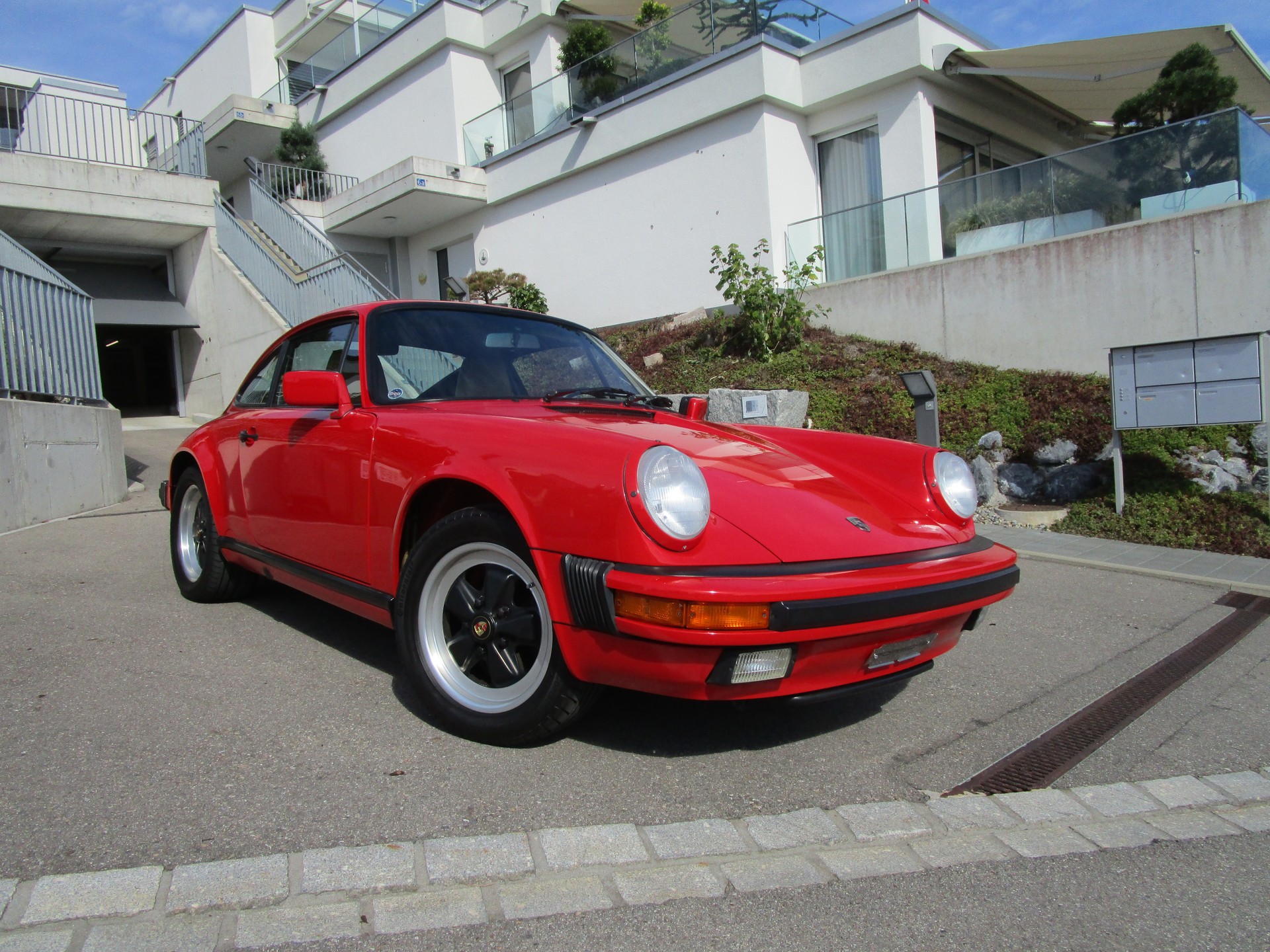 PORSCHE 3.2 Carrera-image-0