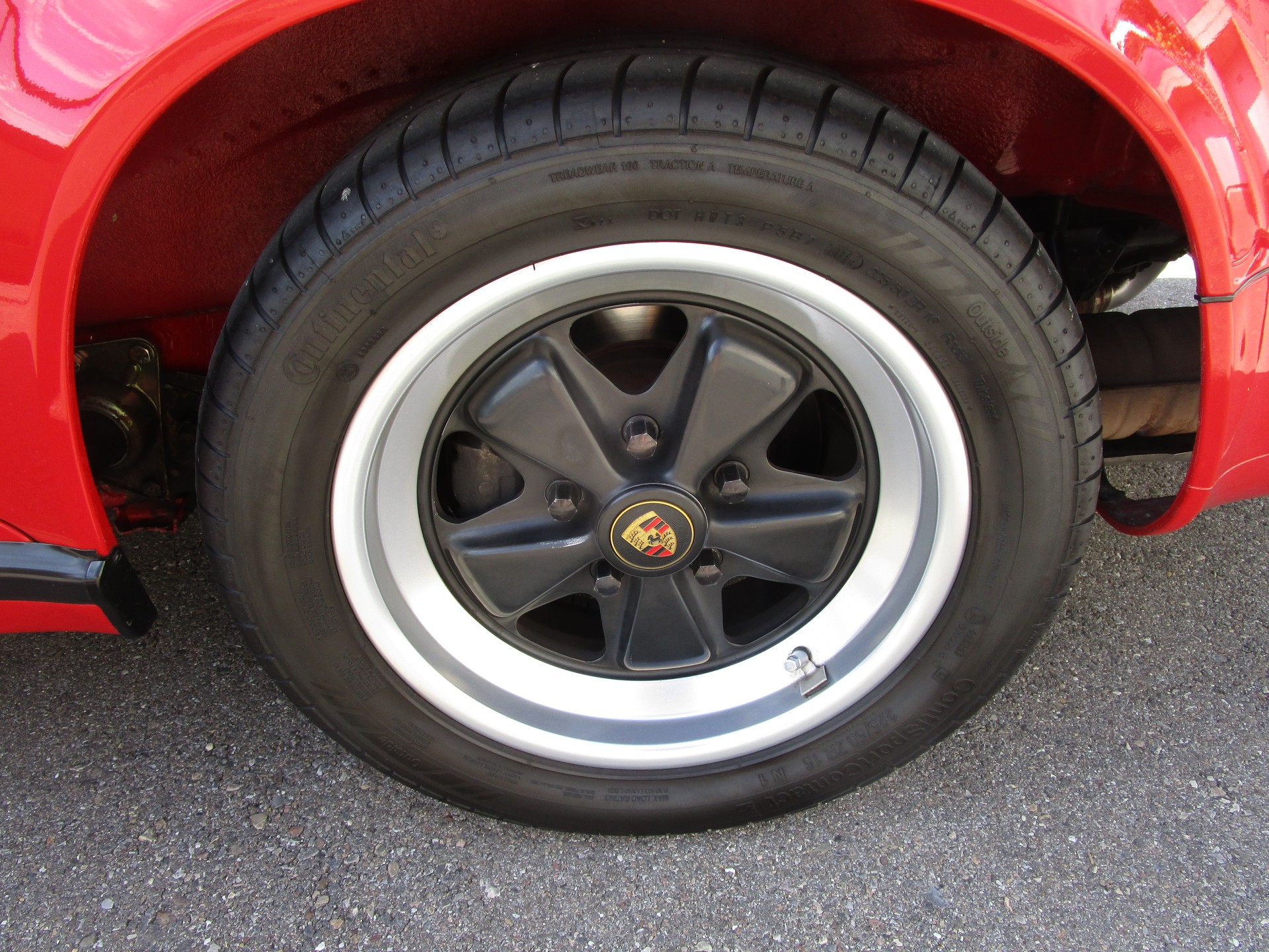 PORSCHE 3.2 Carrera-image-9