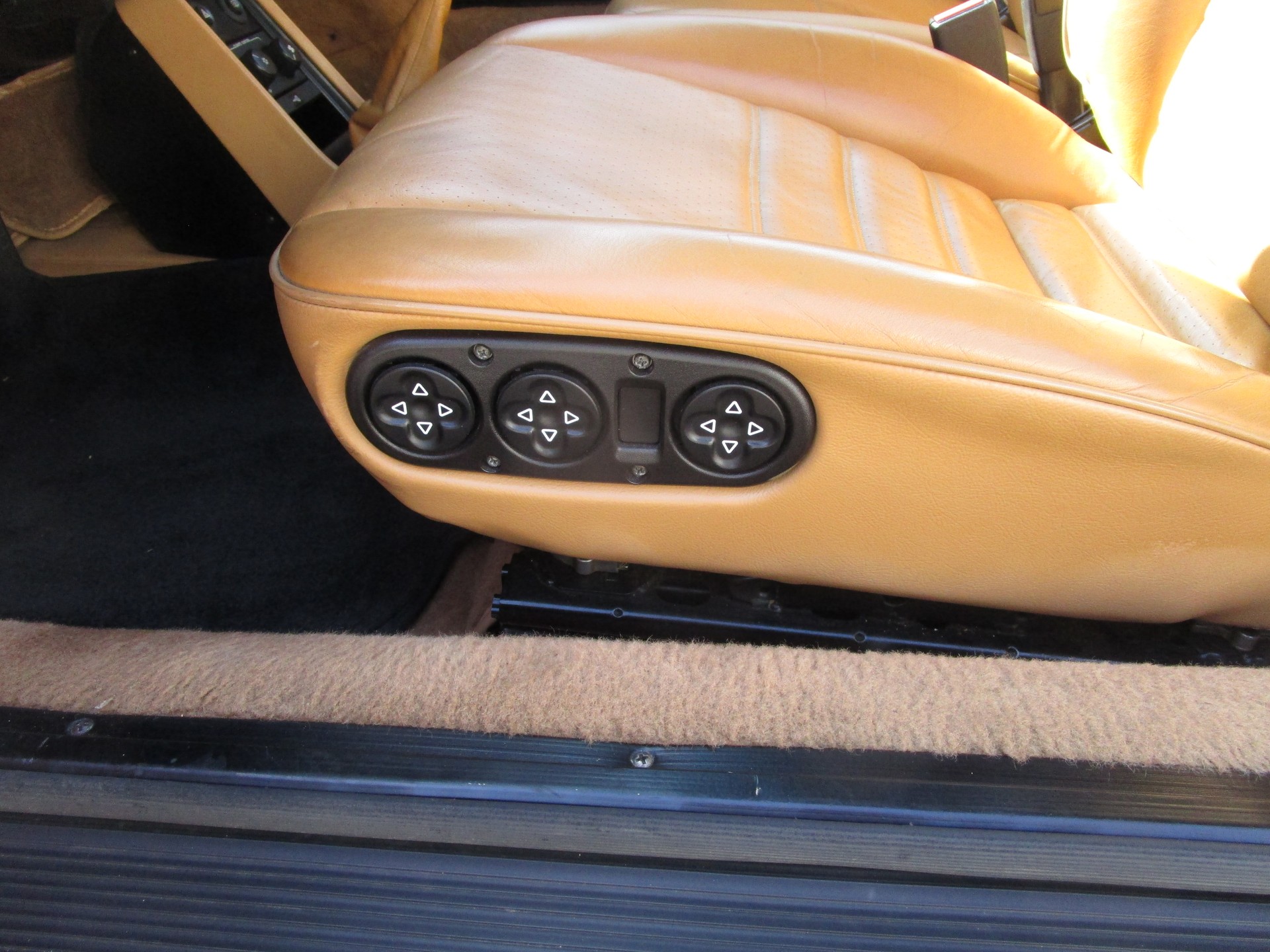 PORSCHE 3.2 Carrera-image-15