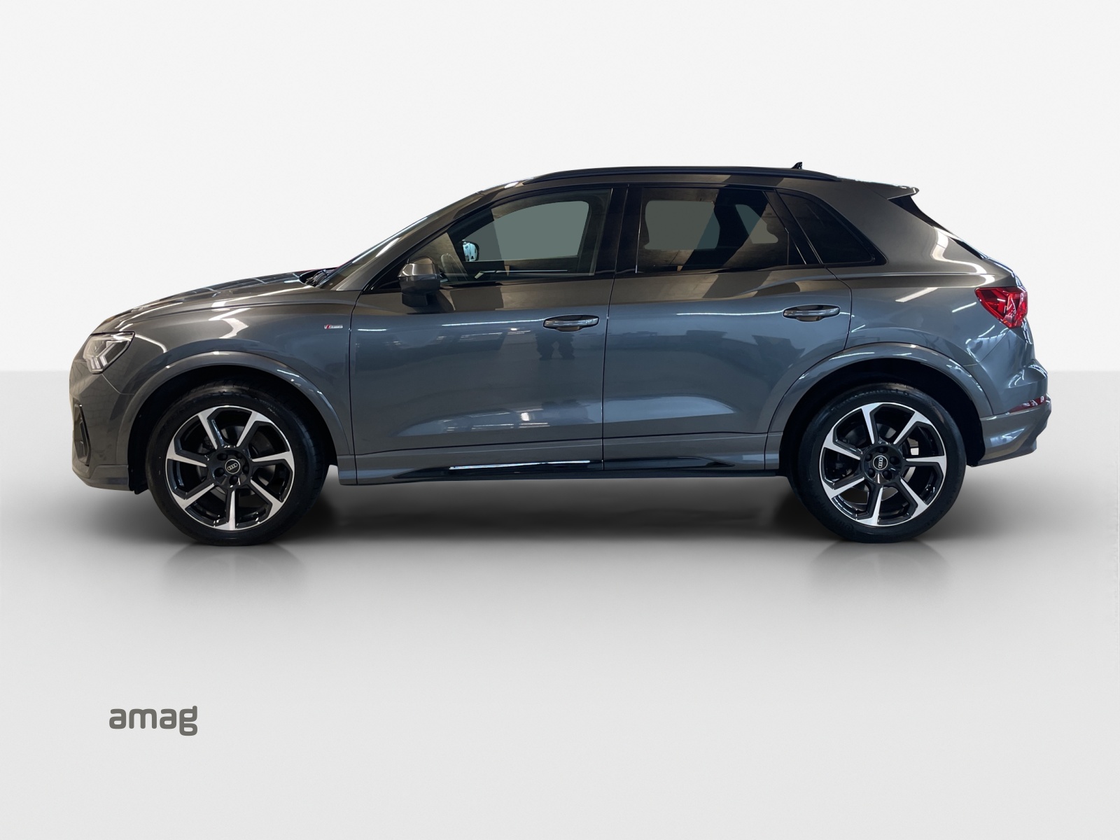 AUDI Q3 35 TFSI S line Attraction S-tronic-image-1