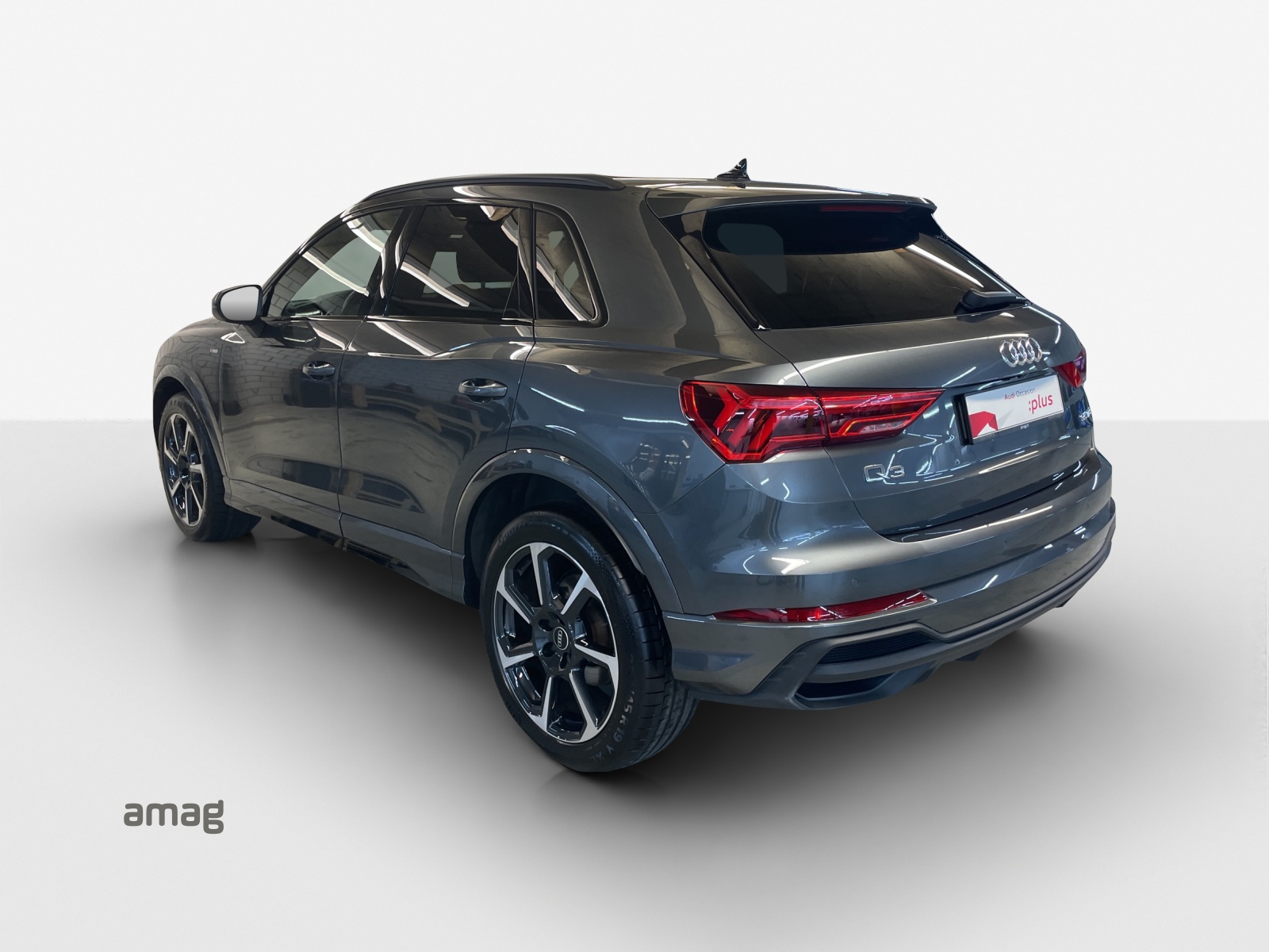 AUDI Q3 35 TFSI S line Attraction S-tronic-image-2