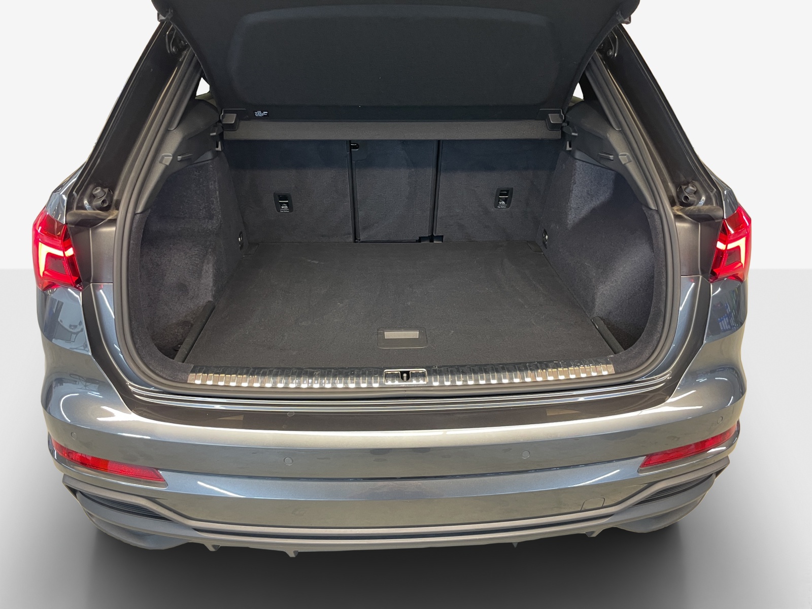 AUDI Q3 35 TFSI S line Attraction S-tronic-image-12