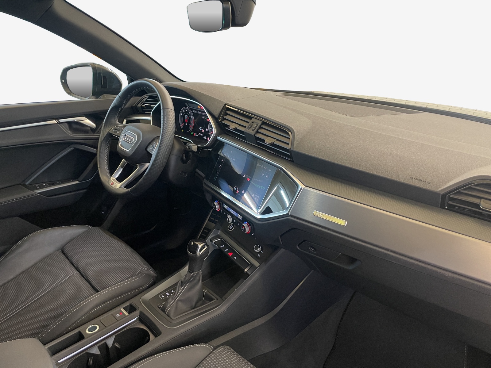 AUDI Q3 35 TFSI S line Attraction S-tronic-image-13