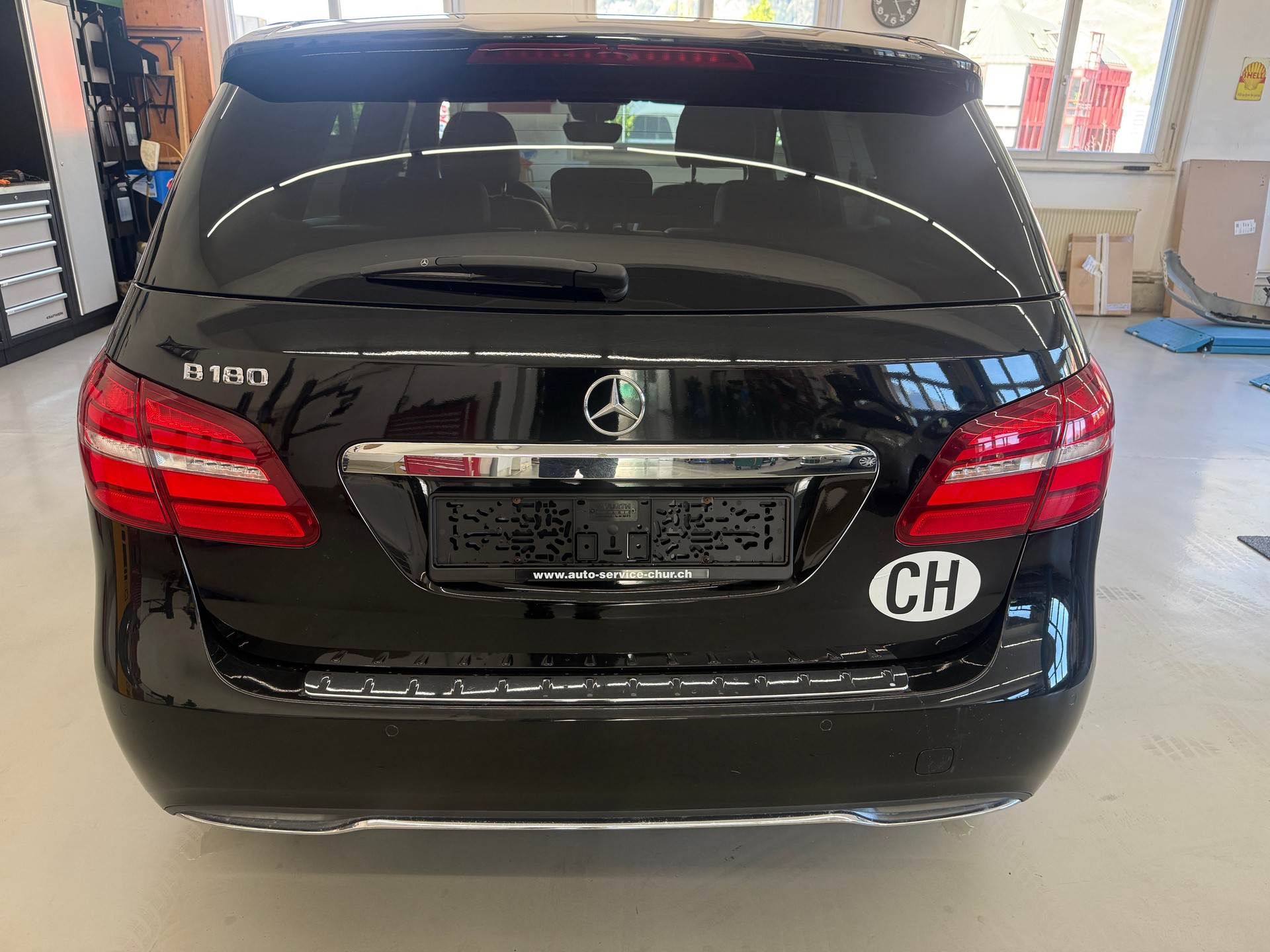 MERCEDES-BENZ B 180 7G-DCT-image-1