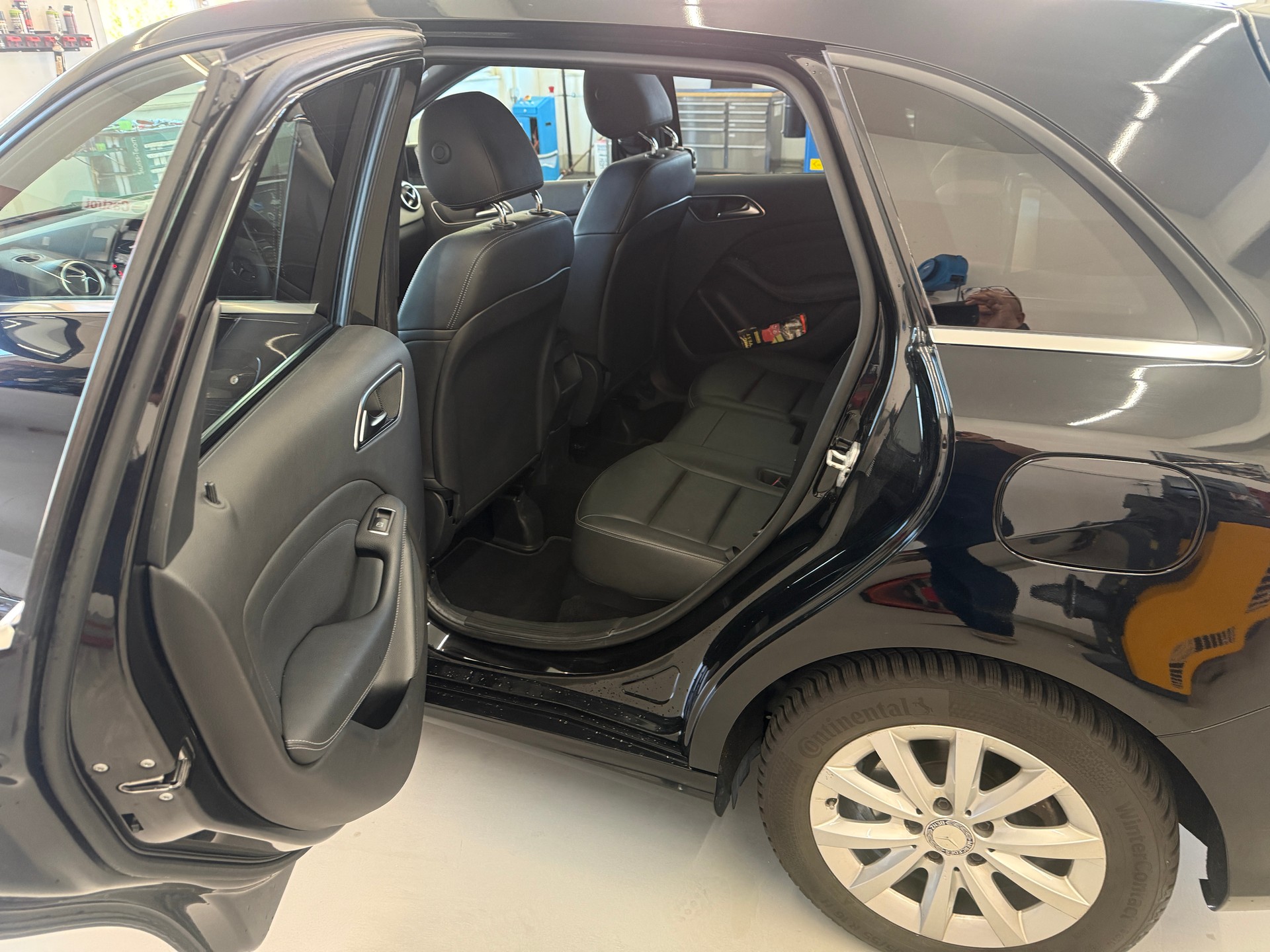 MERCEDES-BENZ B 180 7G-DCT-image-5