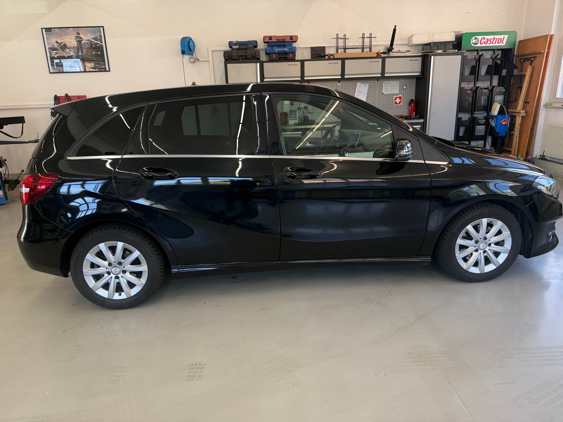 MERCEDES-BENZ B 180 7G-DCT-image-0