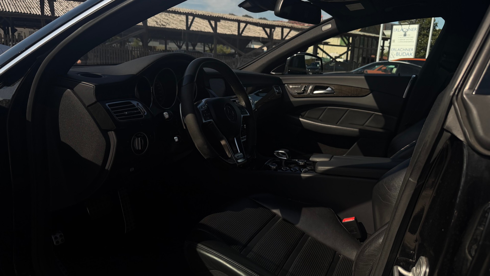 MERCEDES-BENZ CLS 63 AMG Speedshift MCT-image-12