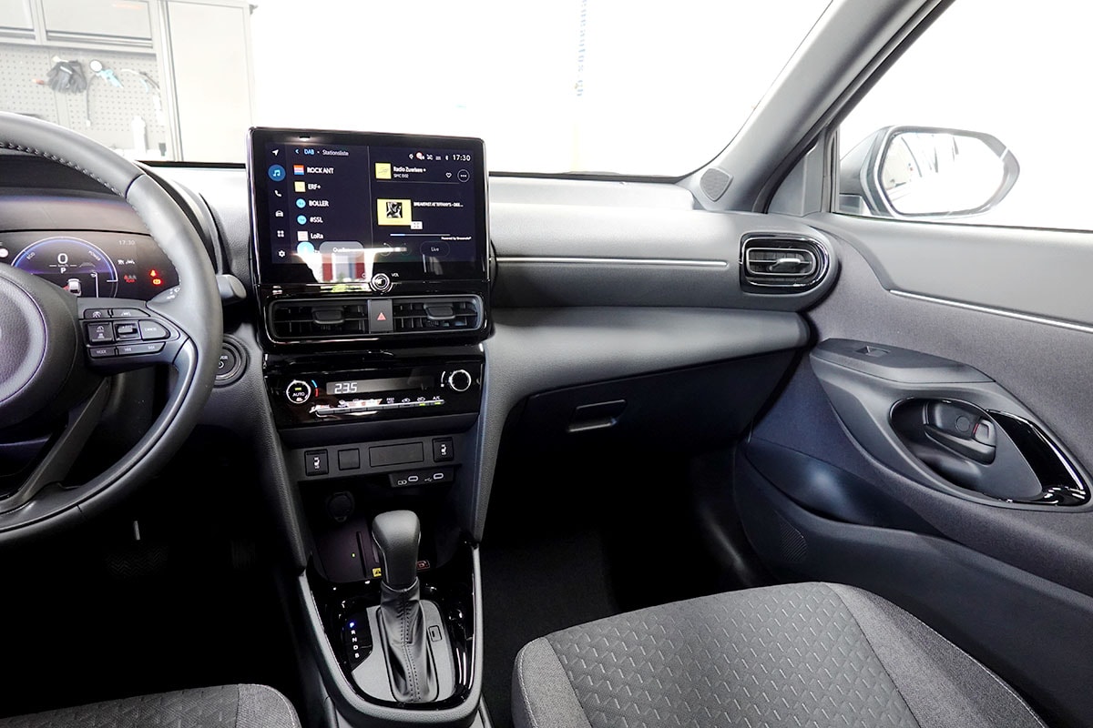 TOYOTA Yaris Cross 1.5 Trend e-CVT 130PS-image-9