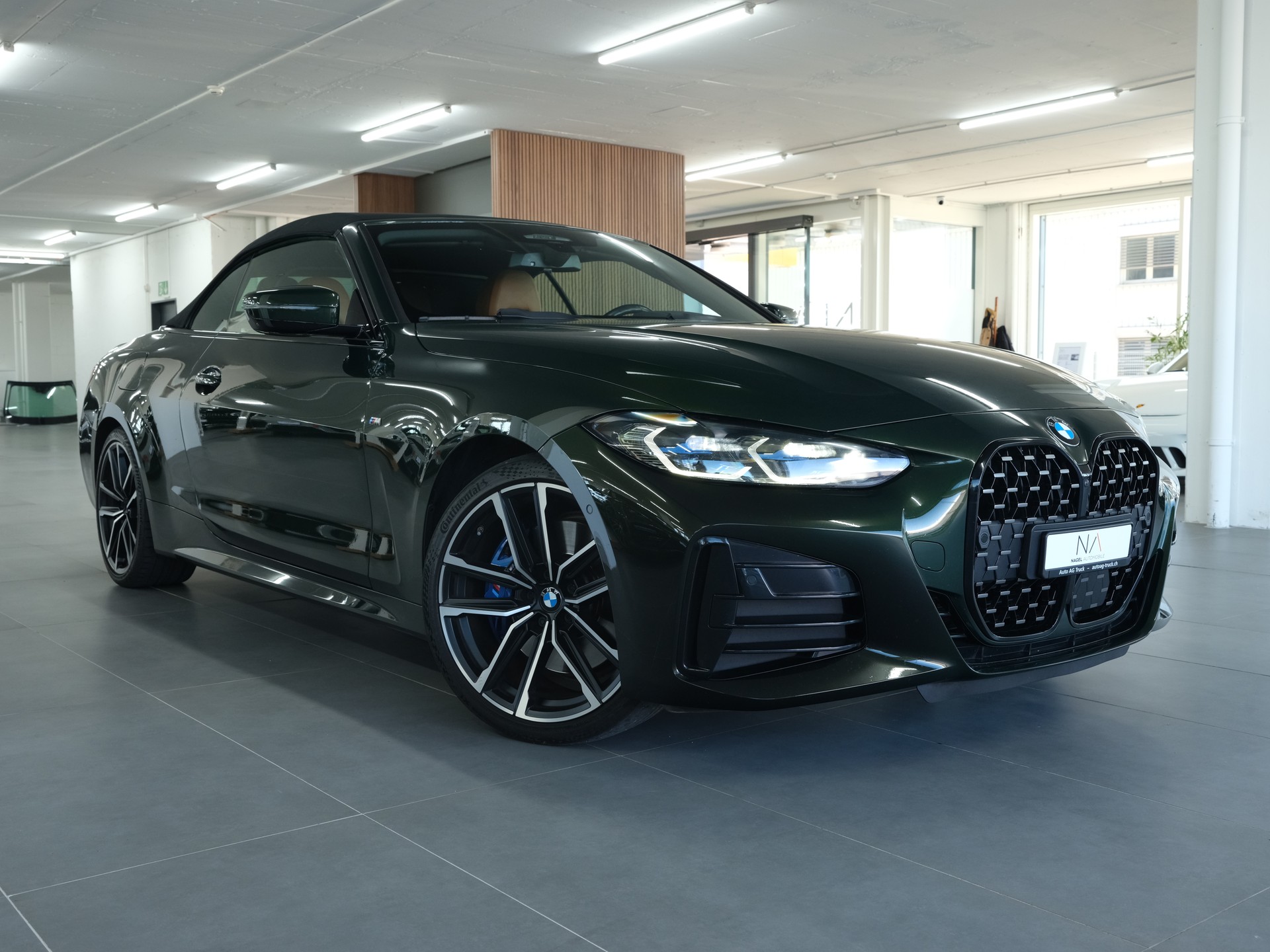 BMW M440i xDrive 48V Cabriolet Steptronic *Sportabgassanlage* *360 Kamera* *Sonderlackierung*-image-0