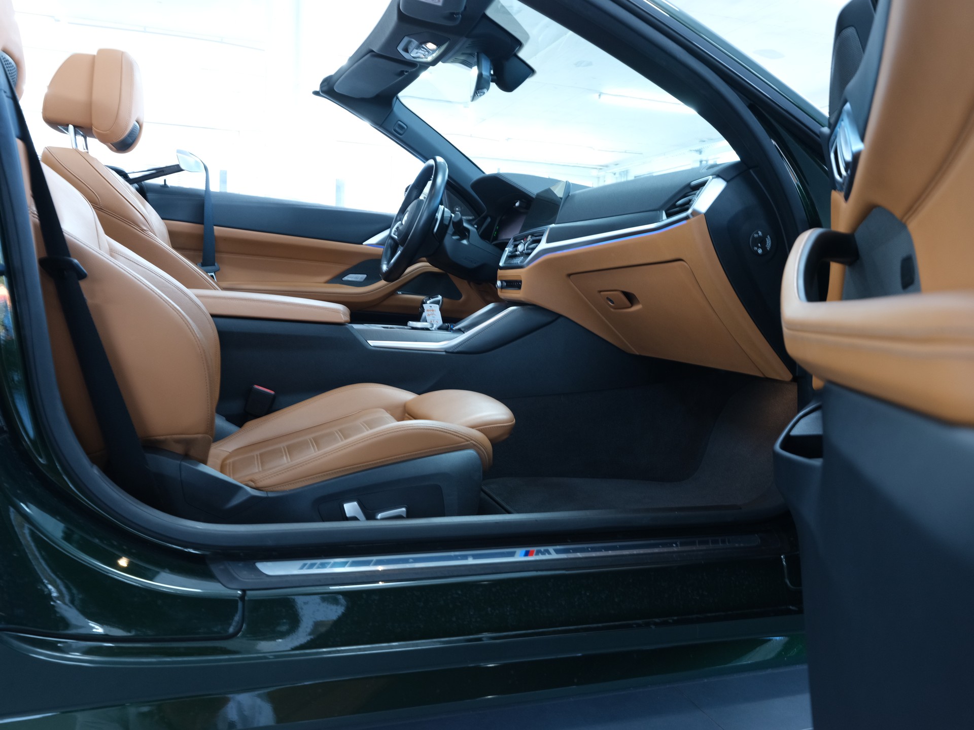BMW M440i xDrive 48V Cabriolet Steptronic *Sportabgassanlage* *360 Kamera* *Sonderlackierung*-image-27