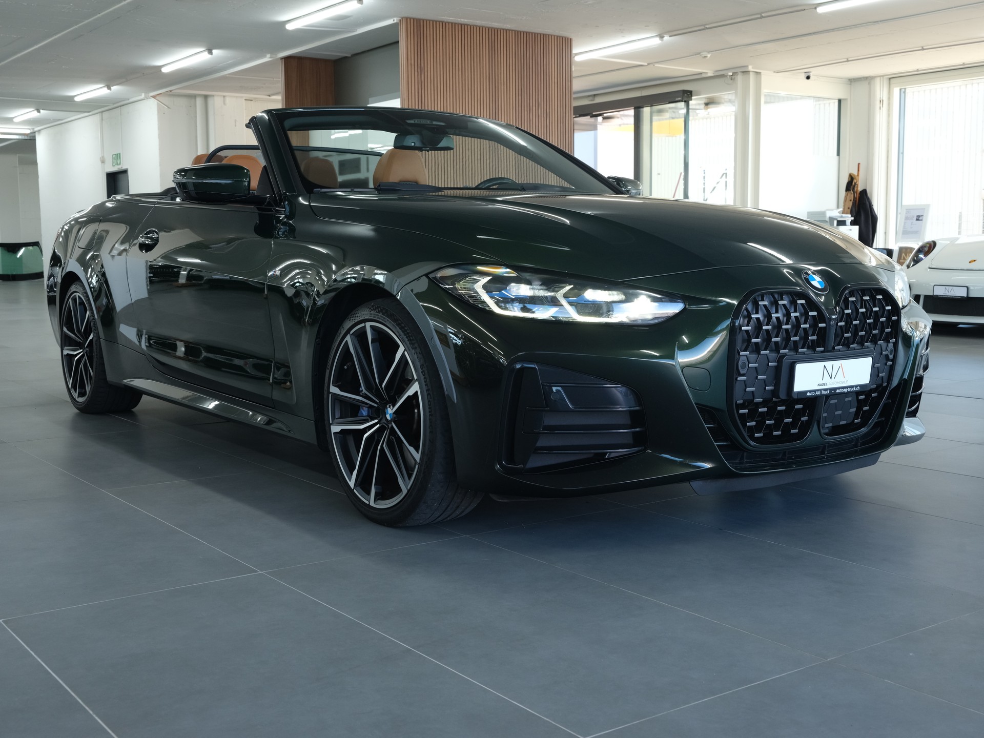 BMW M440i xDrive 48V Cabriolet Steptronic *Sportabgassanlage* *360 Kamera* *Sonderlackierung*-image-1