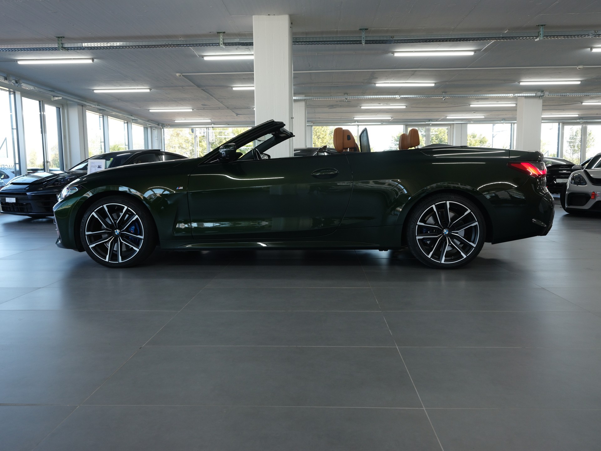 BMW M440i xDrive 48V Cabriolet Steptronic *Sportabgassanlage* *360 Kamera* *Sonderlackierung*-image-6