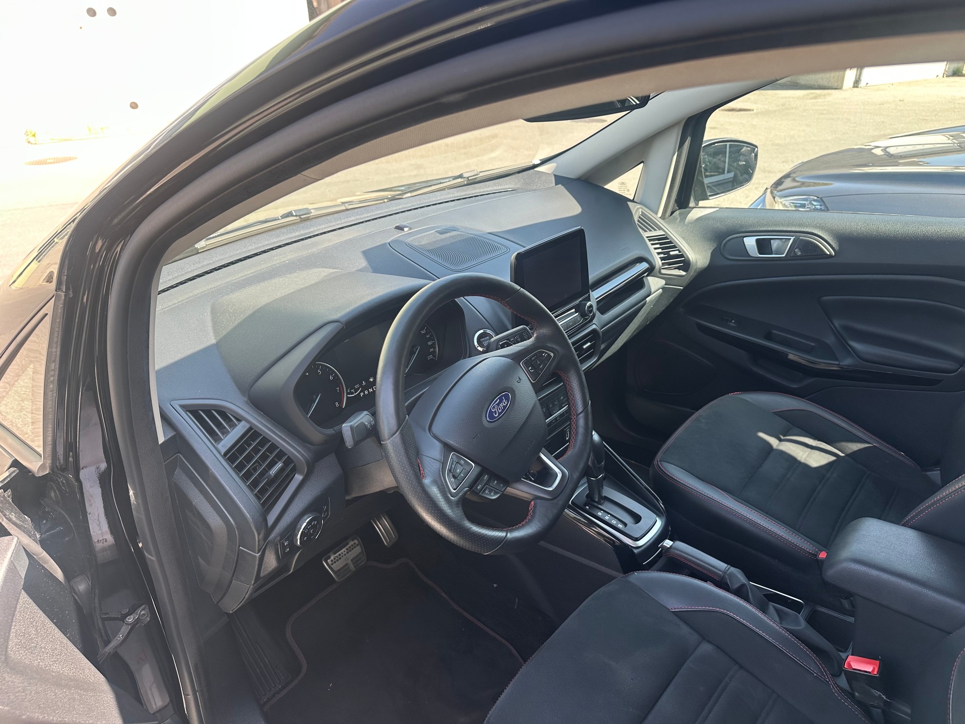 FORD EcoSport 1.0 SCTi Trend+ Automat-image-4