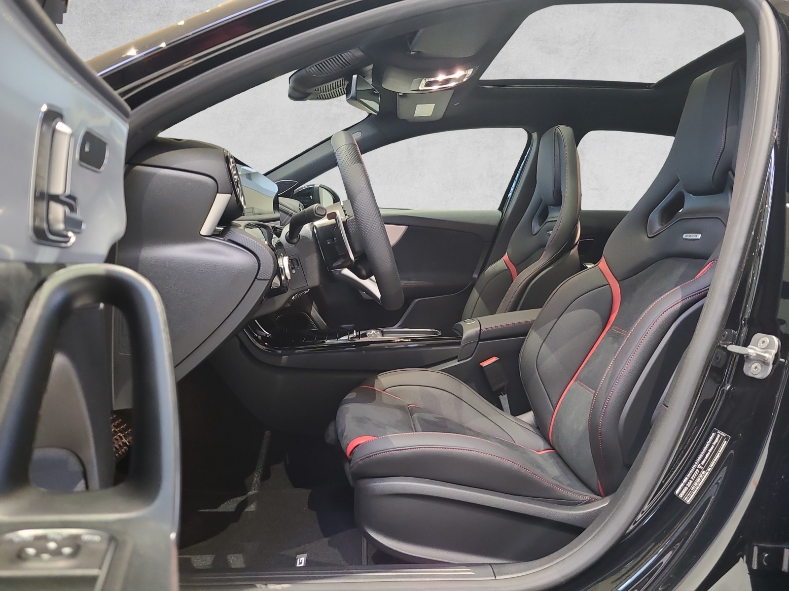 MERCEDES-BENZ A 35 AMG 4M W177-image-13