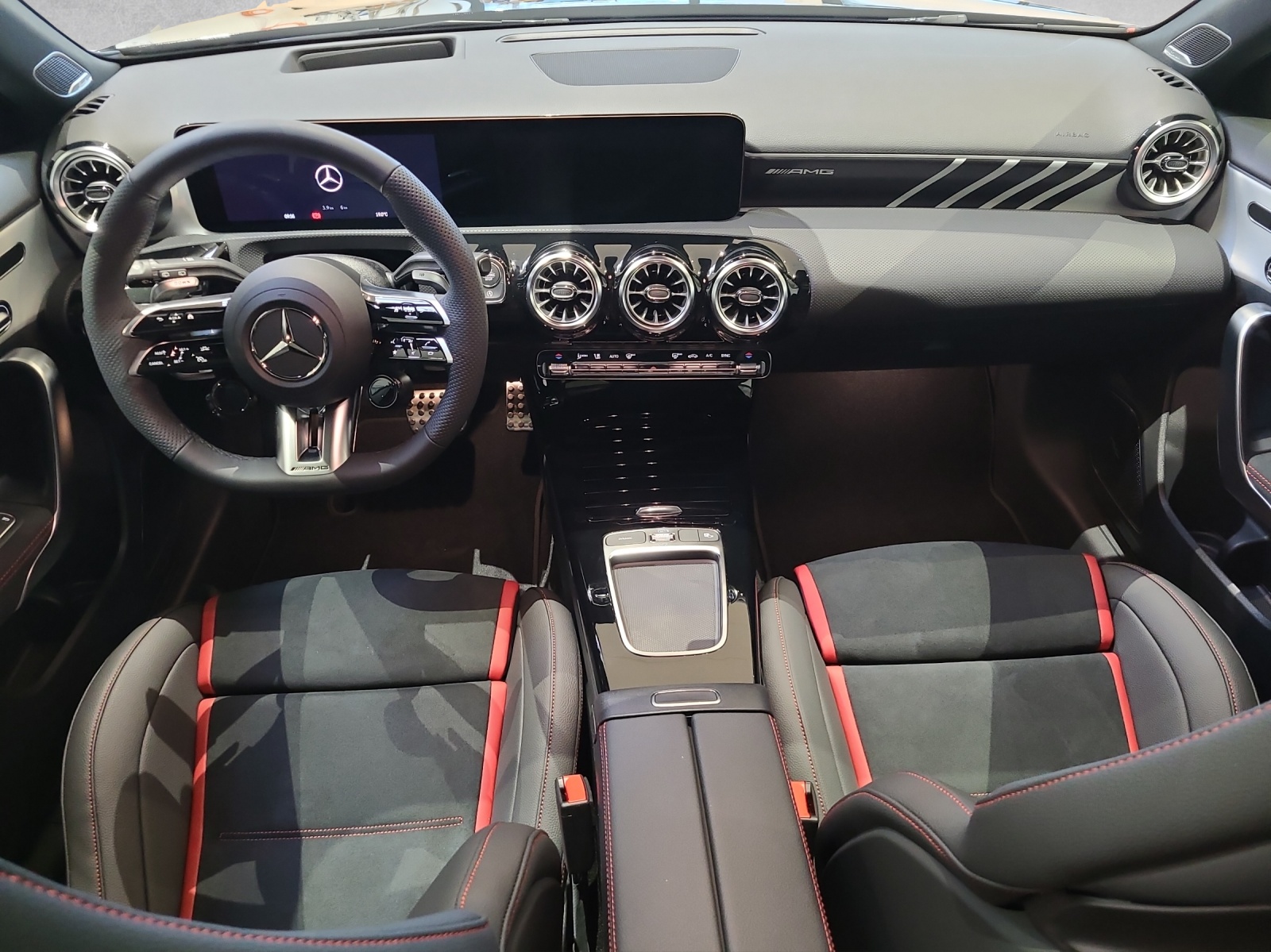 MERCEDES-BENZ A 35 AMG 4M W177-image-3