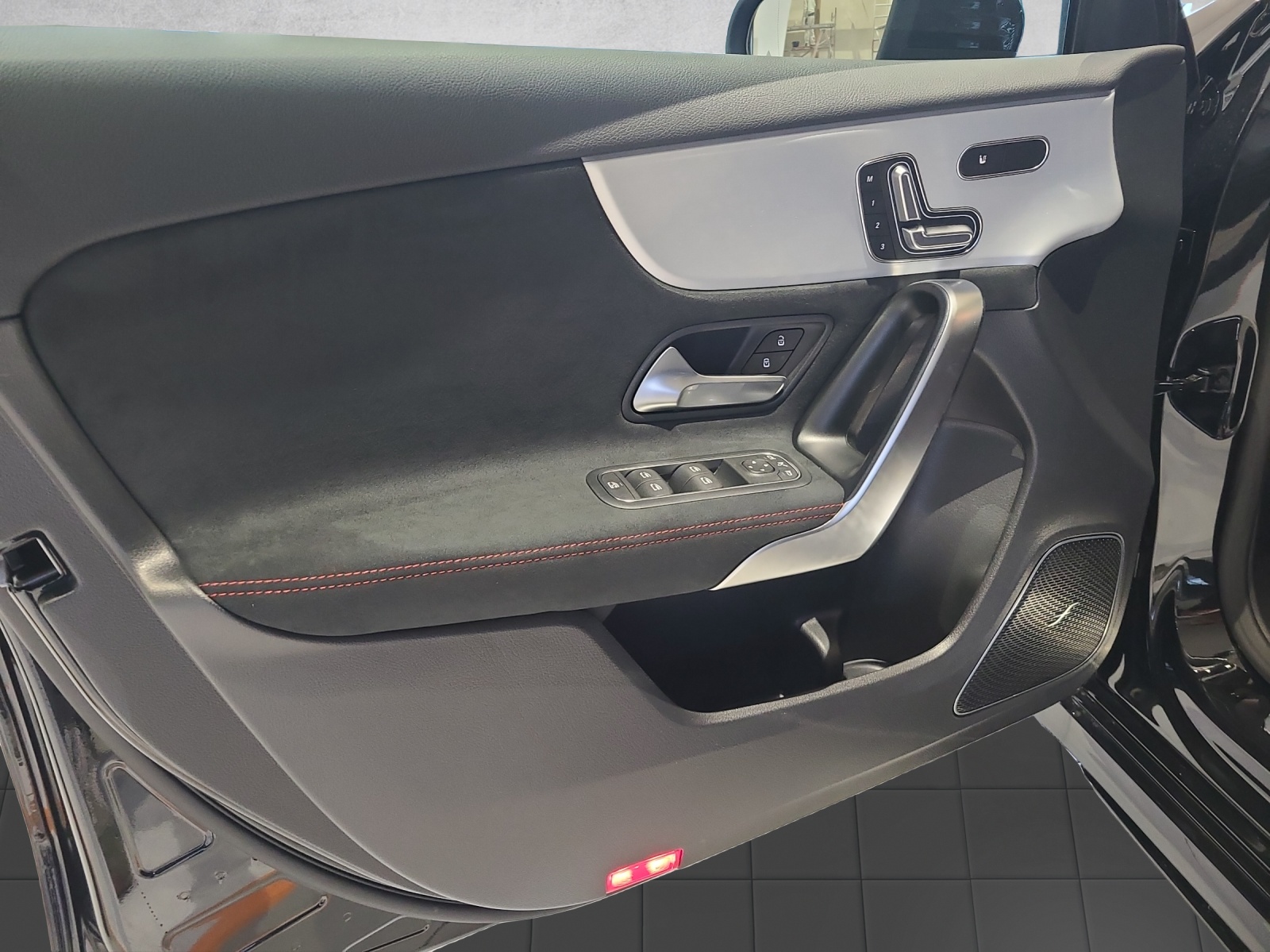 MERCEDES-BENZ A 35 AMG 4M W177-image-14